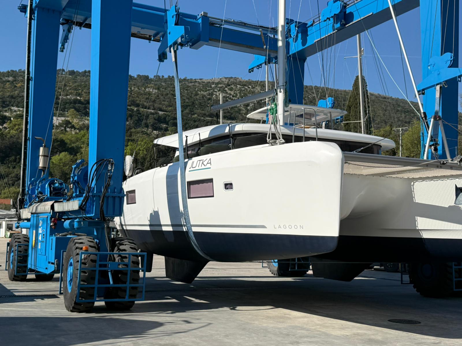 Lagoon 42 — photo 18