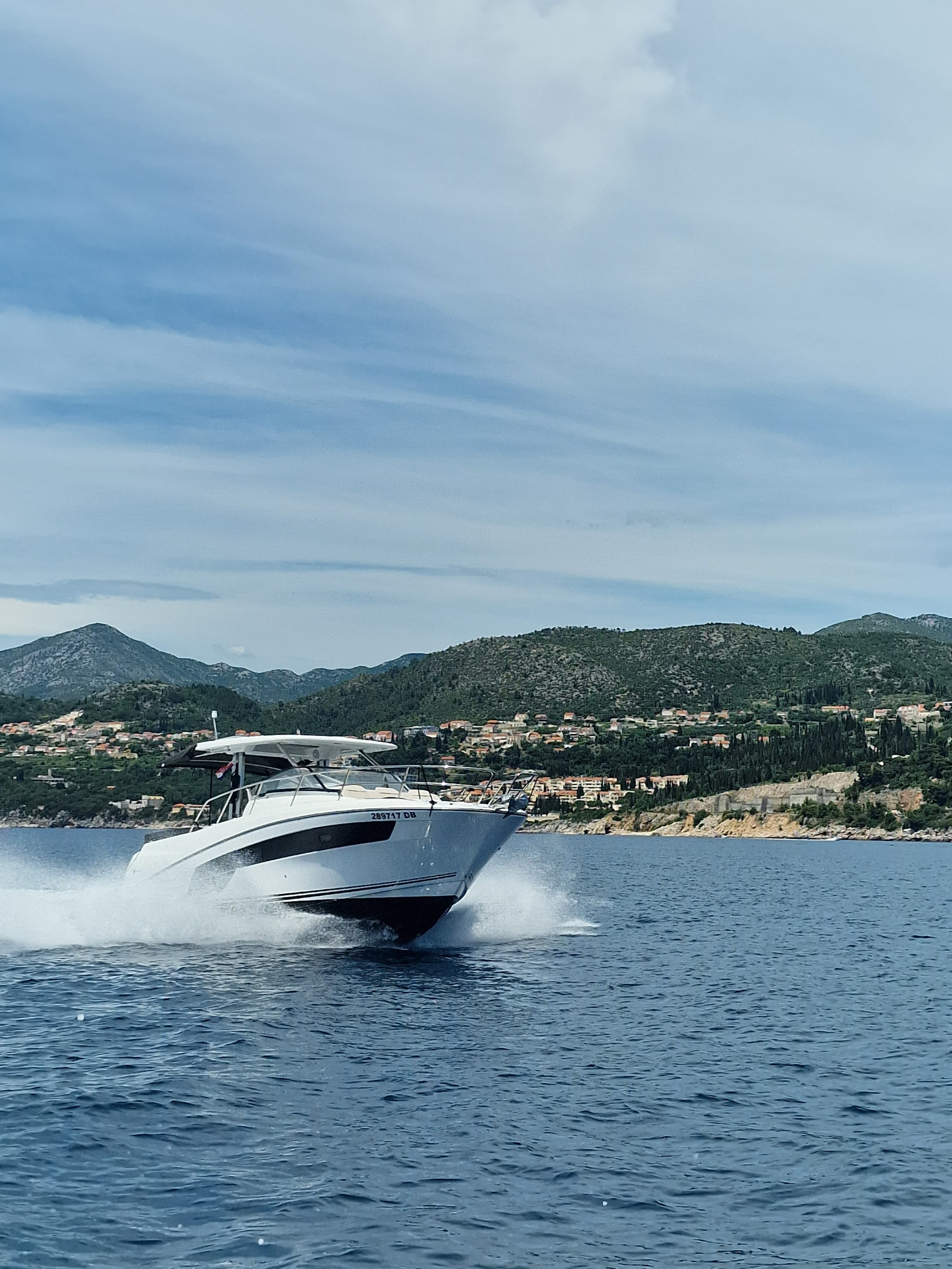 Cap Camarat 10.5 WA — photo 1