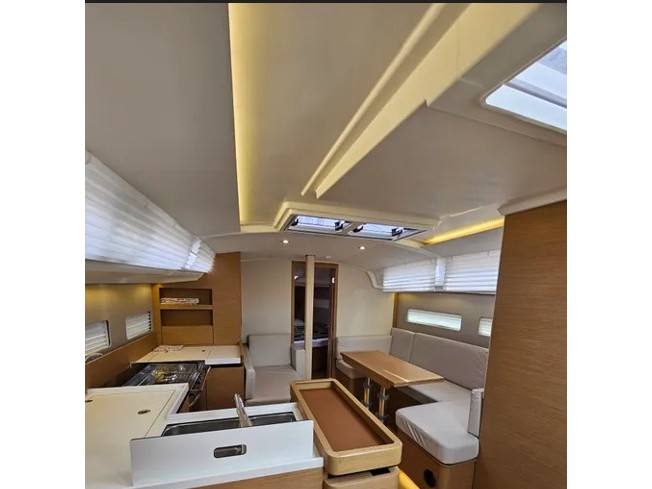 Sun Odyssey 410 — photo 2