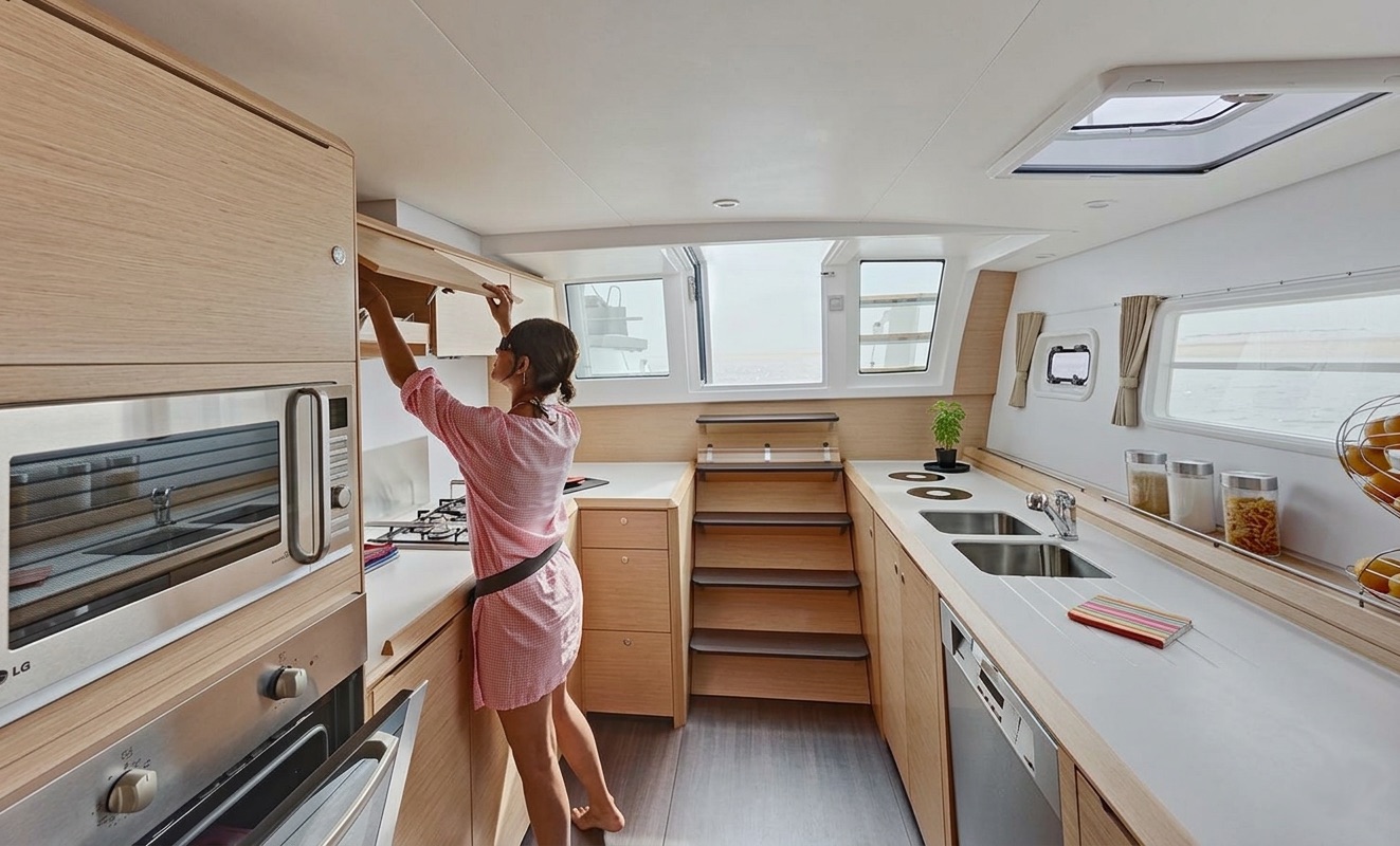 Lagoon 620 (3 cab) — photo 7