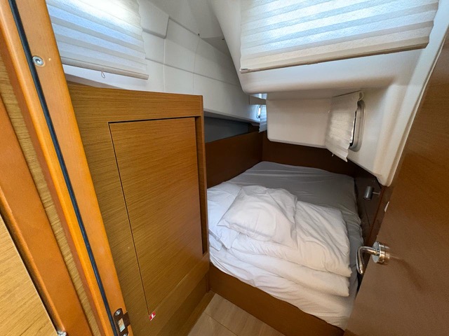 Sun Odyssey 410 — photo 8