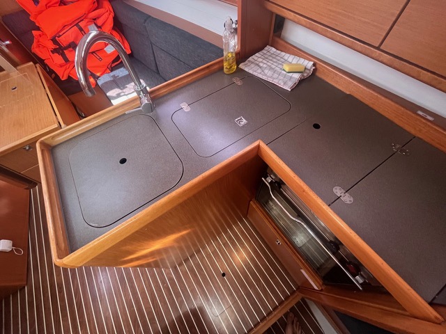 Bavaria Cruiser 33 — photo 6
