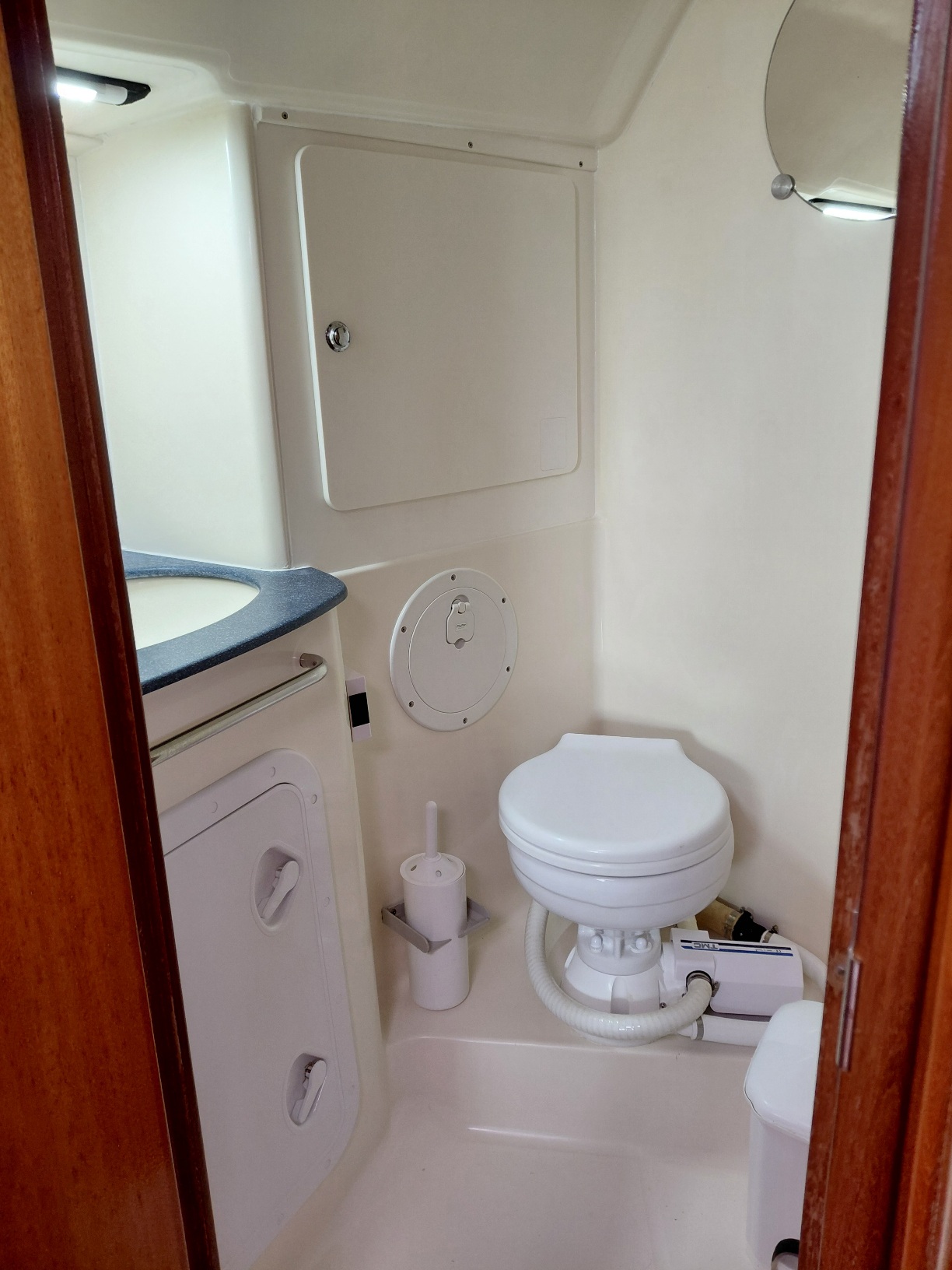Bavaria 36 — photo 7
