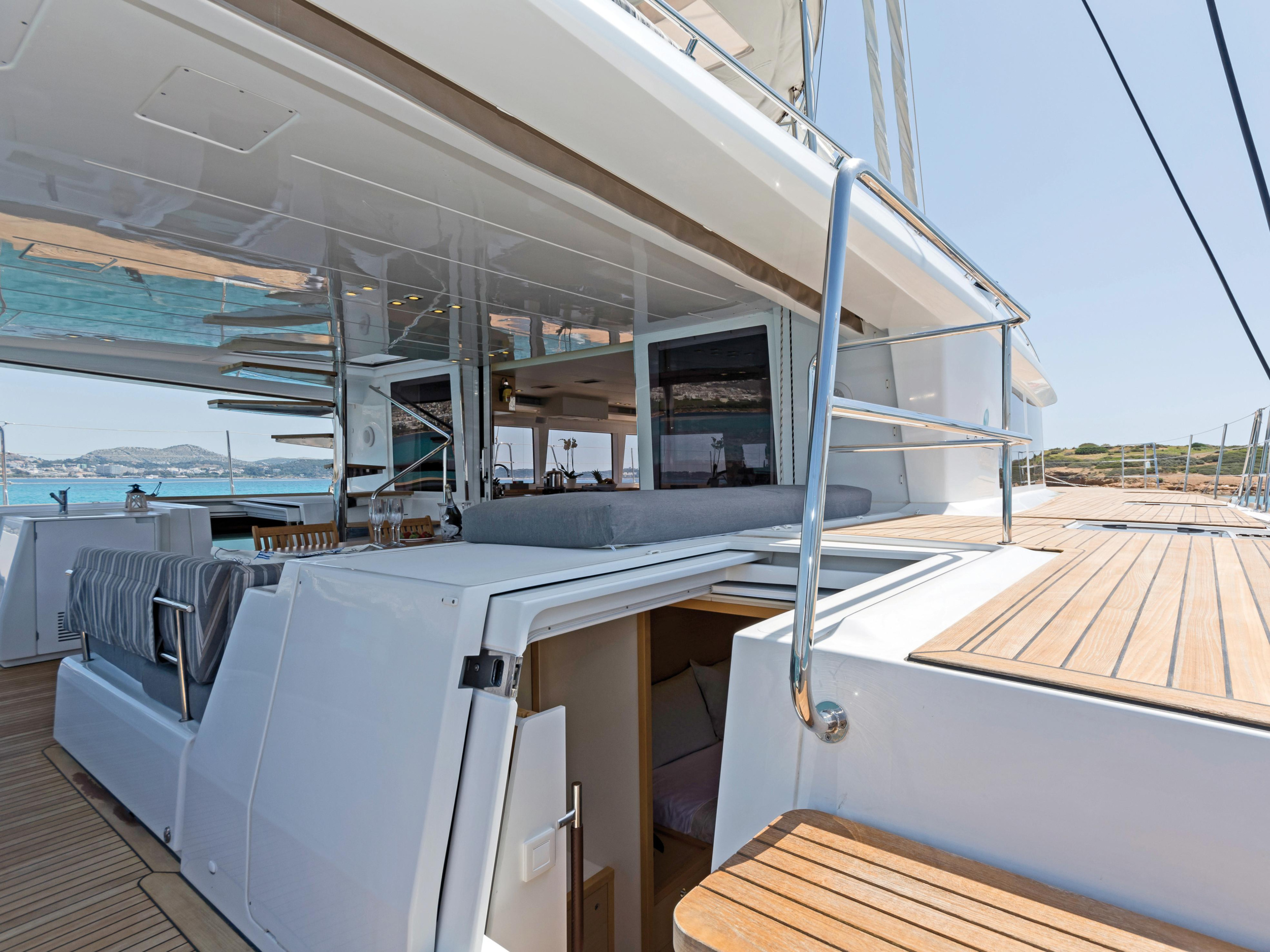 Lagoon 560 — photo 11