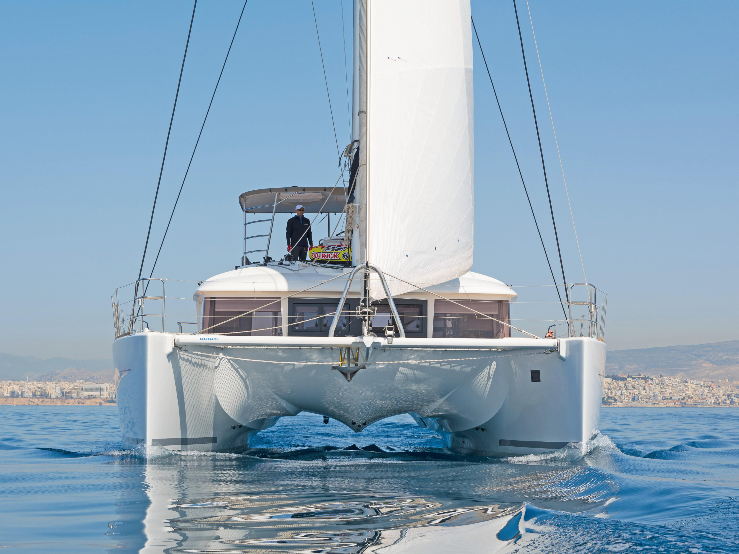 Lagoon 560 — photo 4