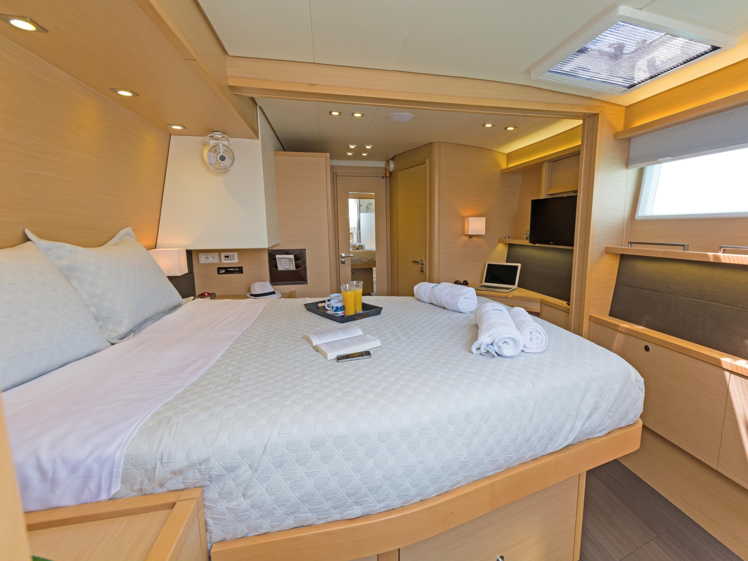 Lagoon 560 — photo 10
