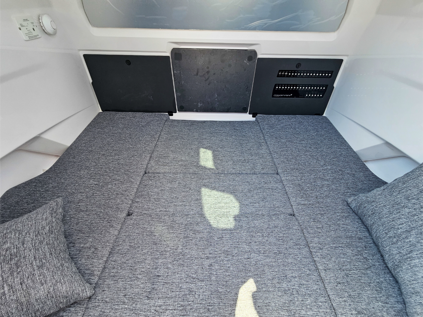 Axopar 29 XC Cross Cabin — photo 9