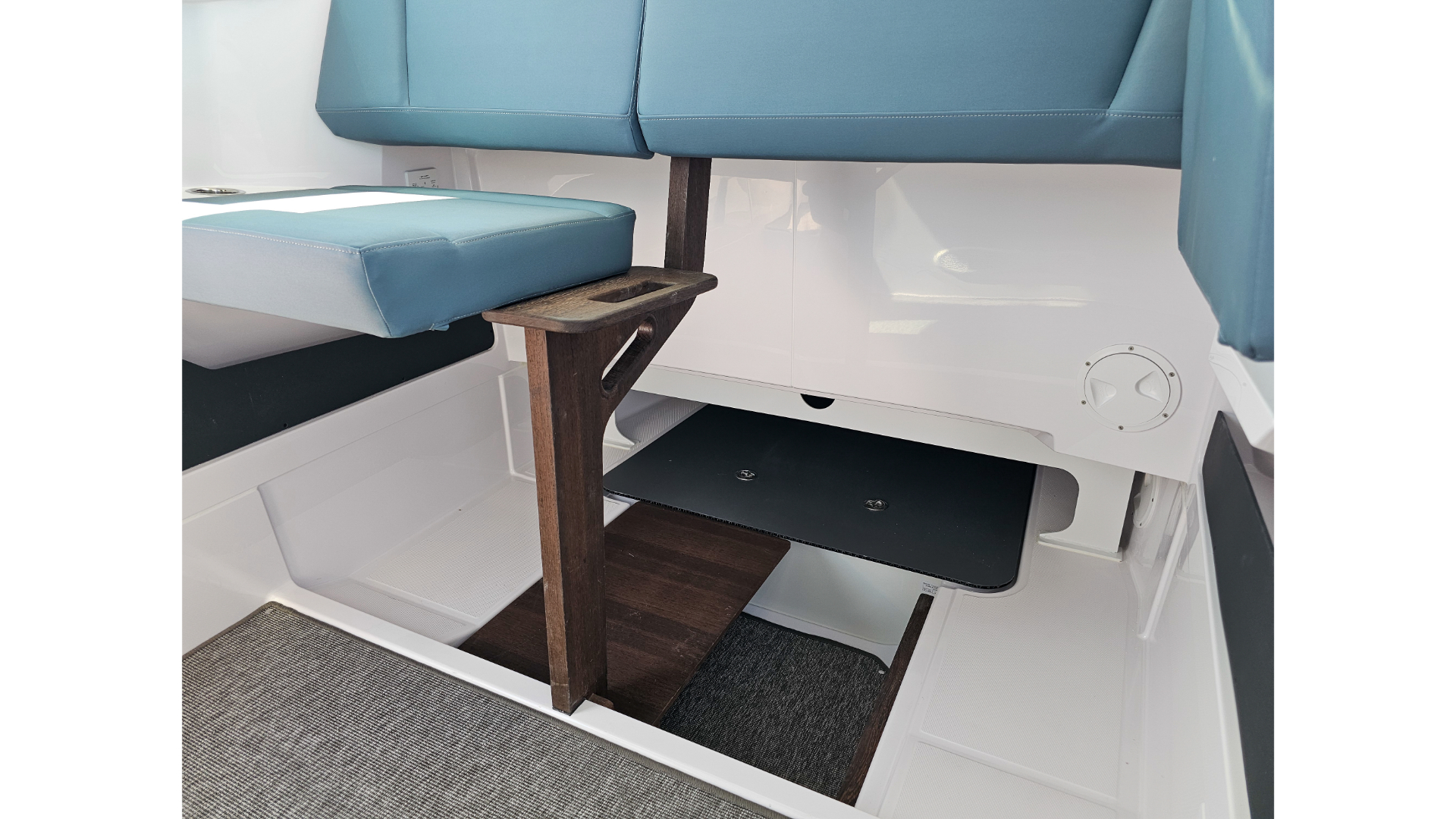 Axopar 29 XC Cross Cabin — photo 15