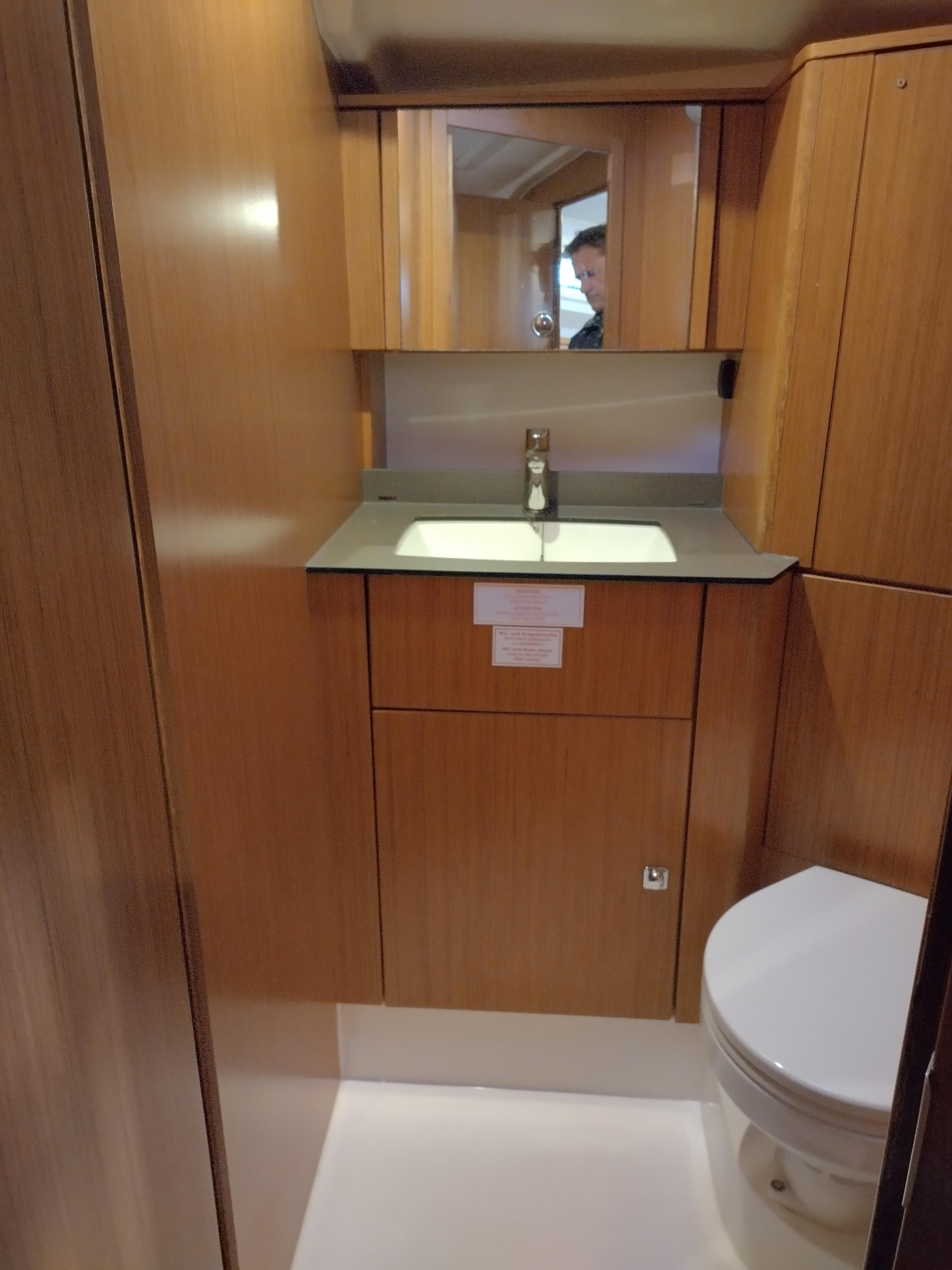 Bavaria 41 Cruiser — photo 11