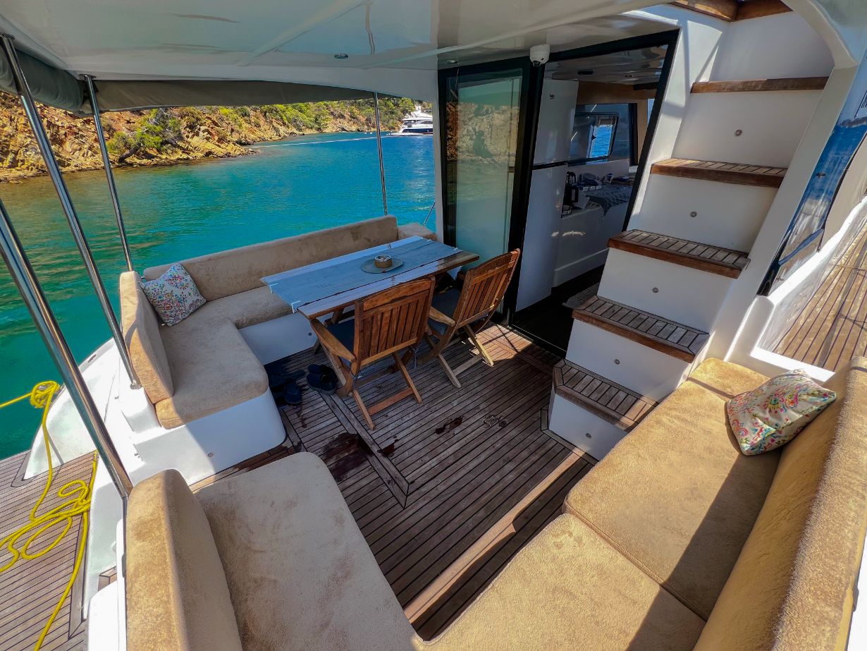 Motoryacht — photo 14