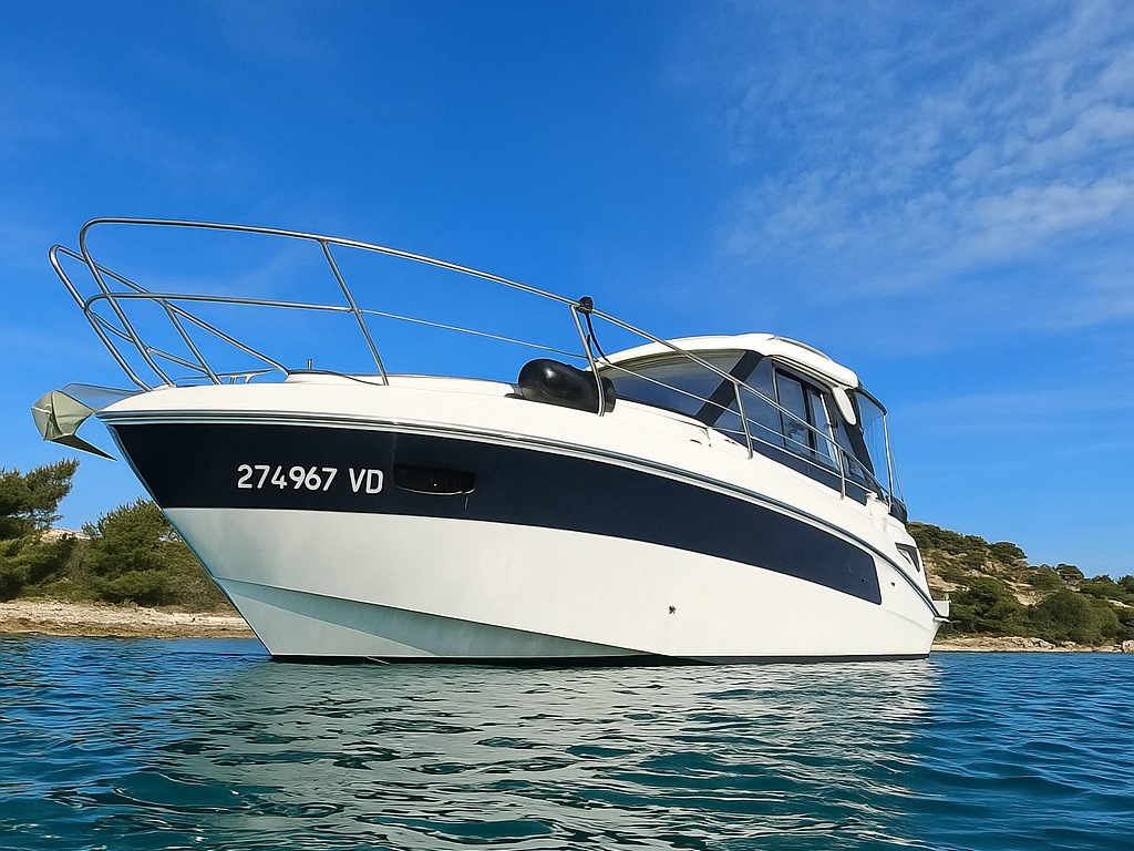 Bavaria S33 HT — photo 1