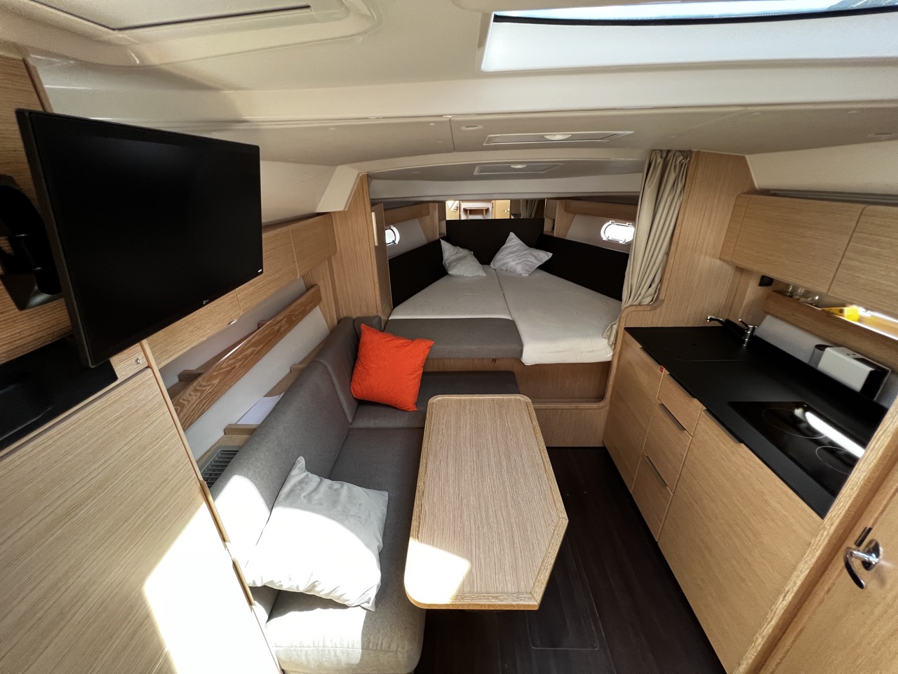 Bavaria S33 HT — photo 16