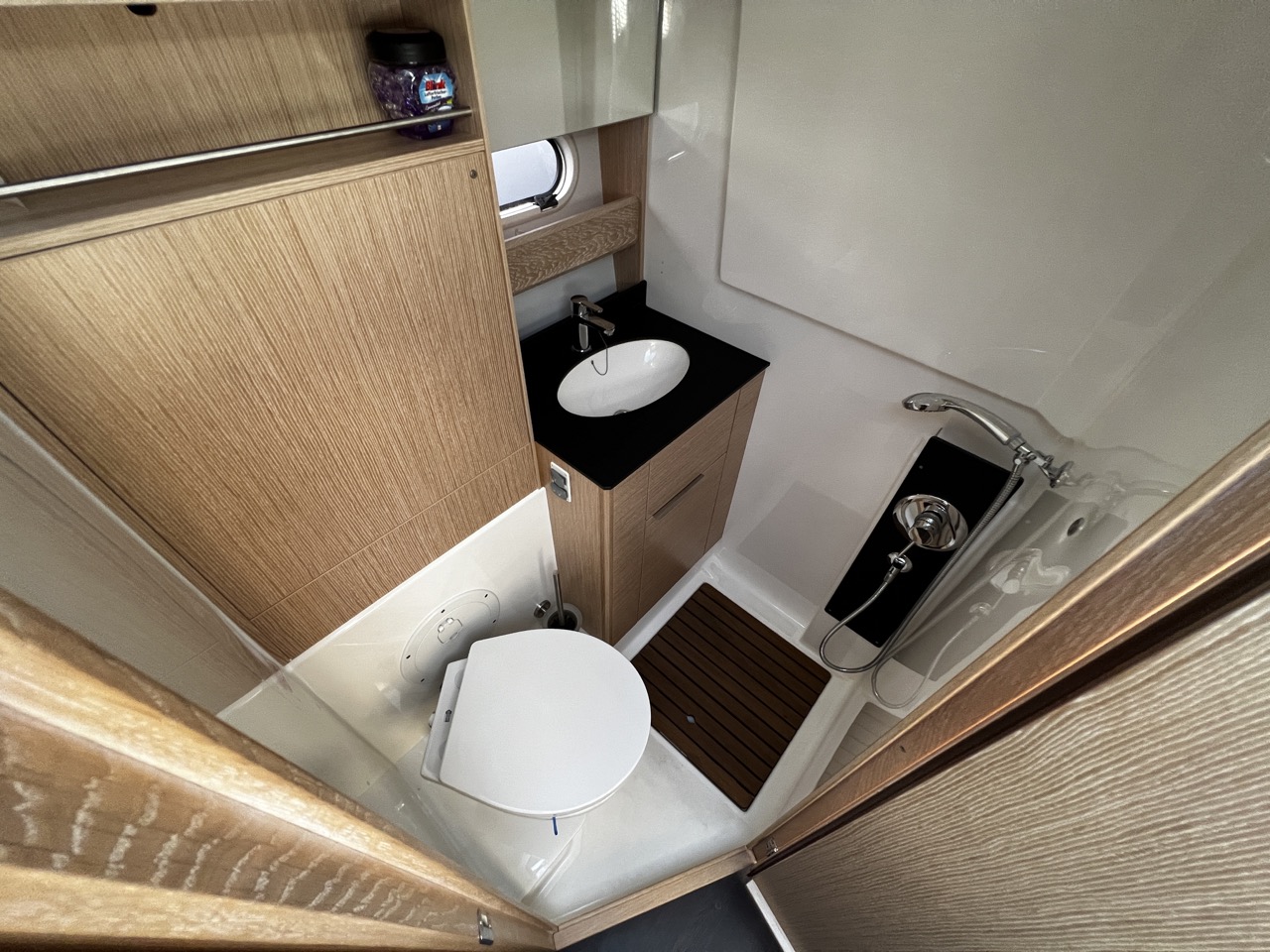Bavaria S33 HT — photo 14