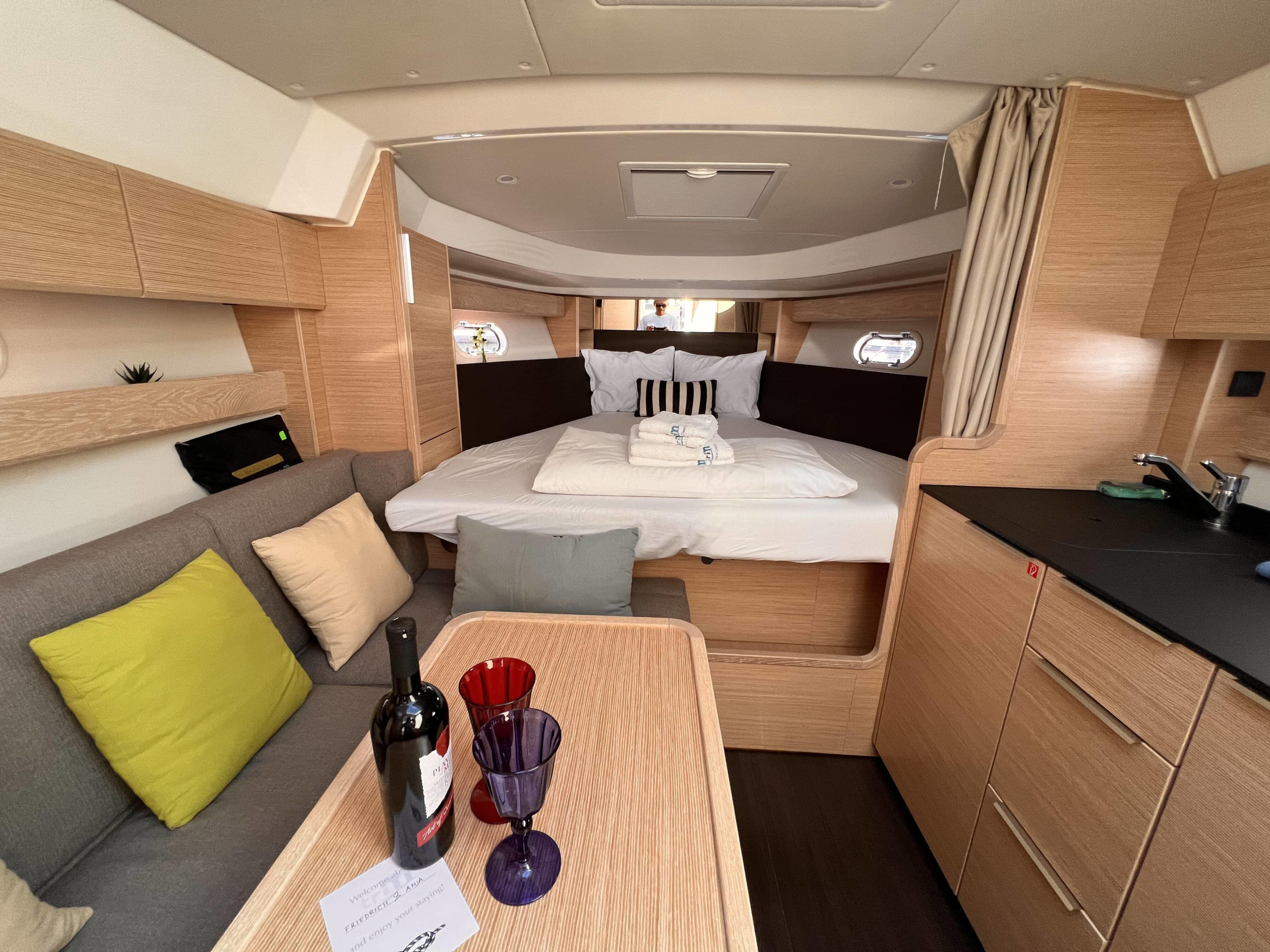 Bavaria S33 HT — photo 13