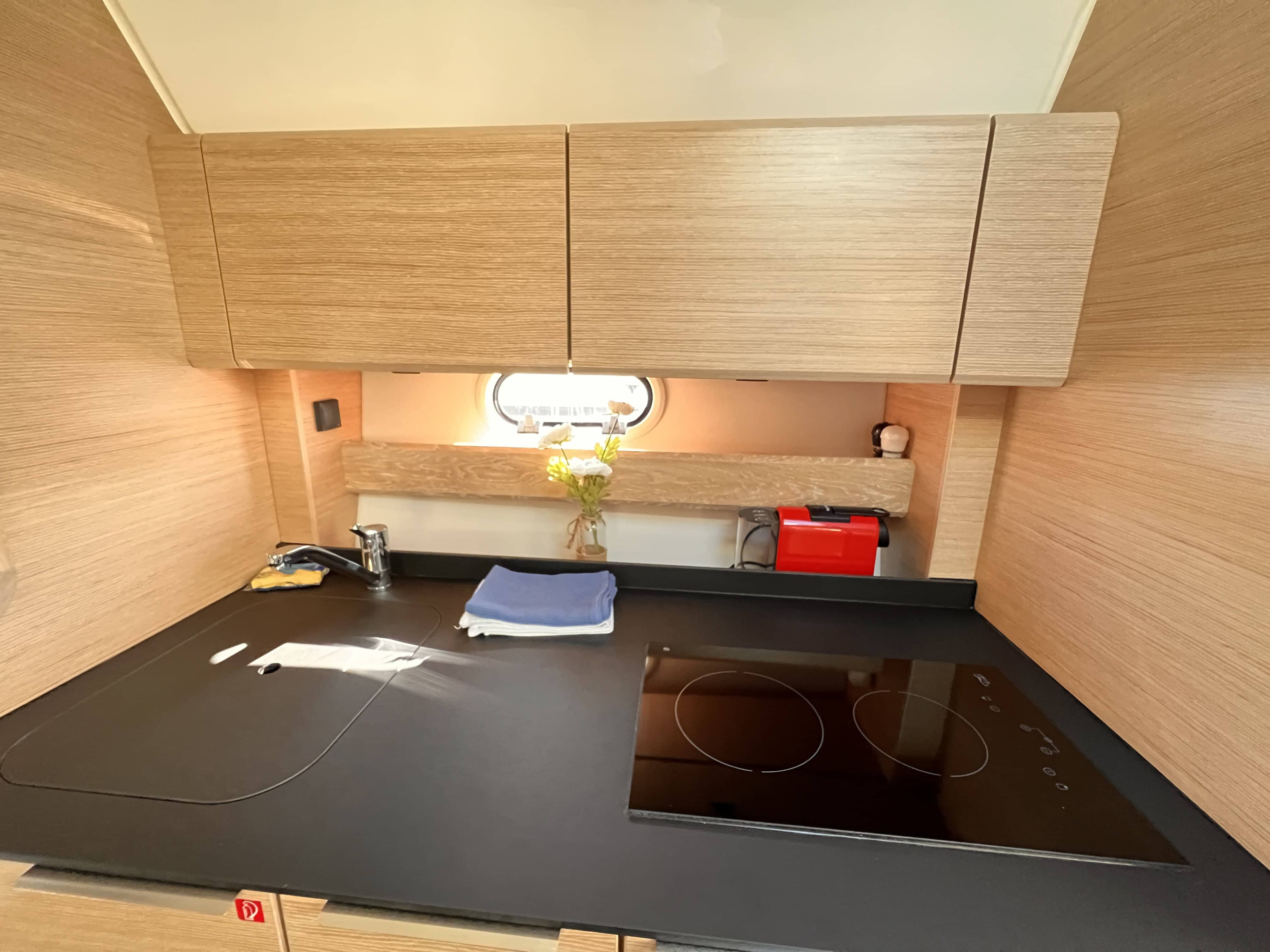 Bavaria S33 HT — photo 12