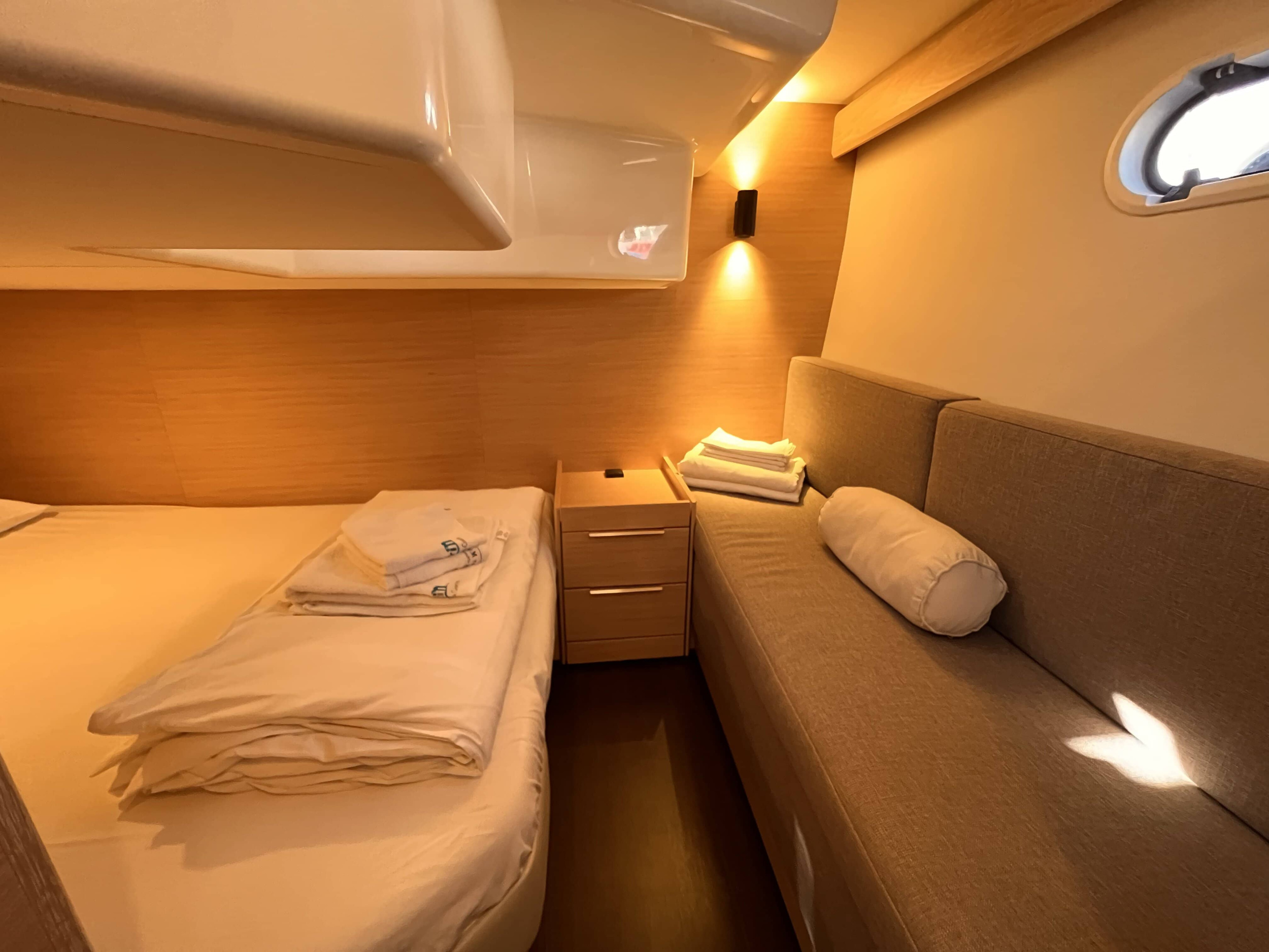 Bavaria S33 HT — photo 4