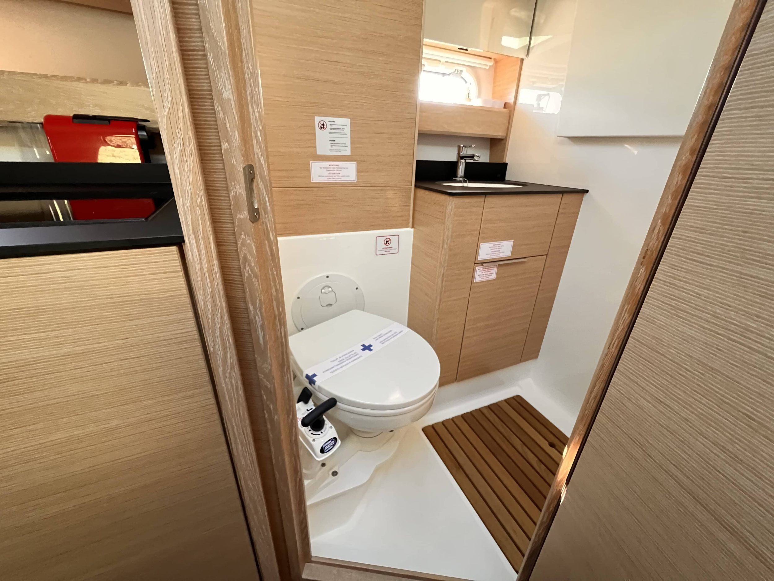 Bavaria S33 HT — photo 9