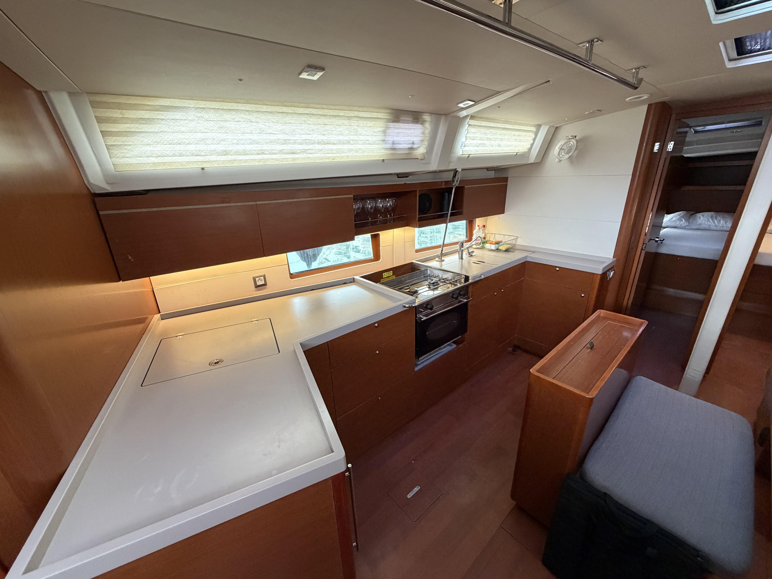 Oceanis 46.1 — photo 18