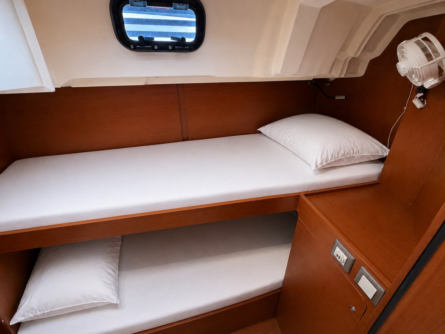 Oceanis 46.1 — photo 16