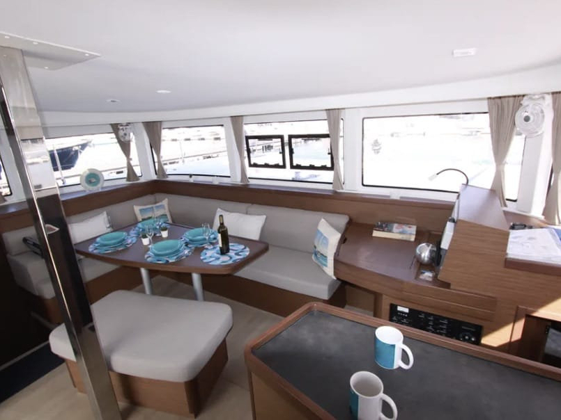 Lagoon 42 S — photo 22
