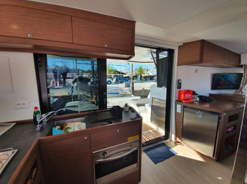 Lagoon 42 S — photo 9