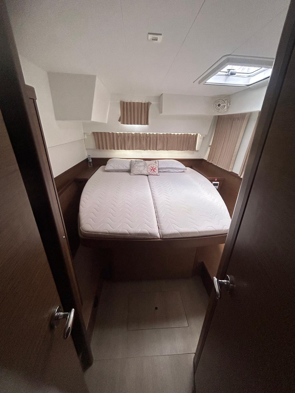 Lagoon 42 S — photo 20