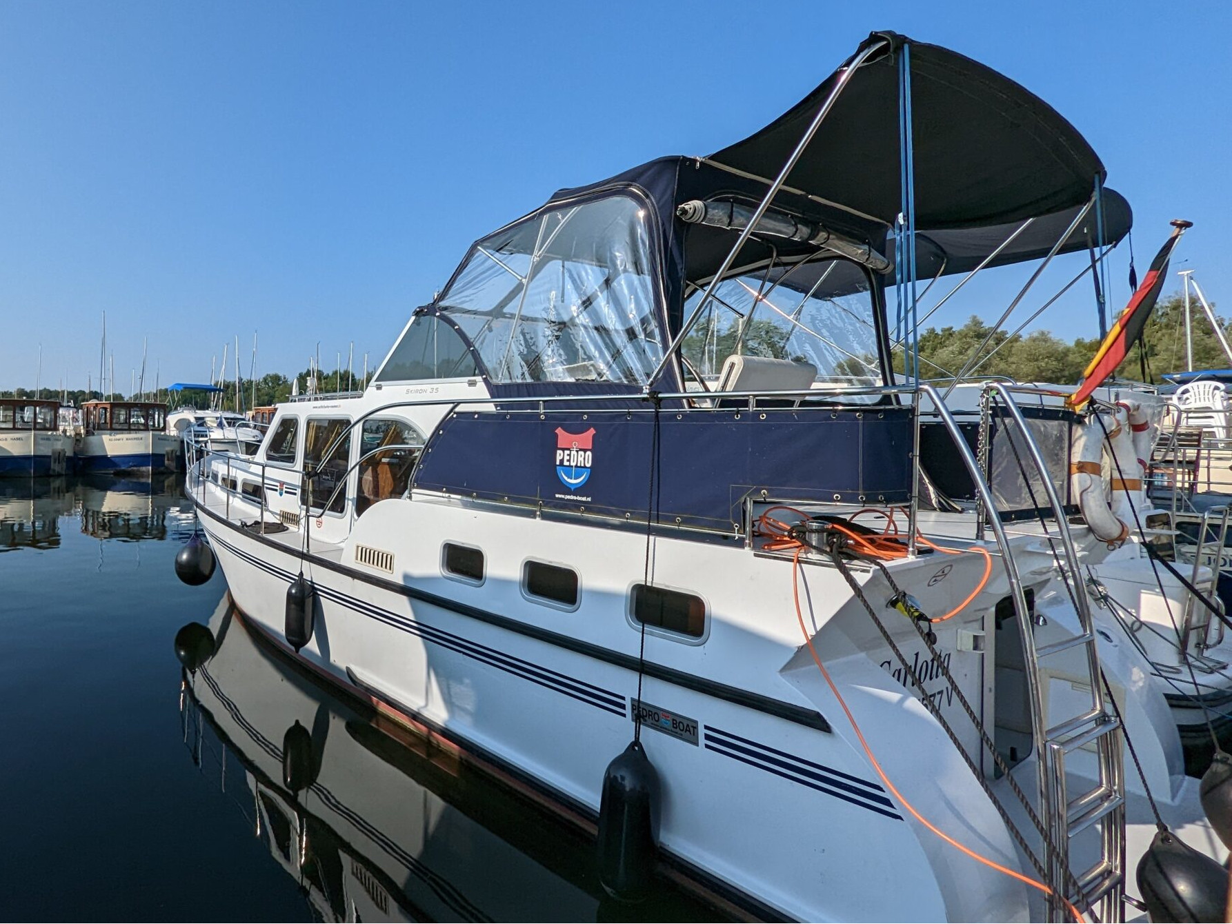 Pedro Skiron 35 — photo 1