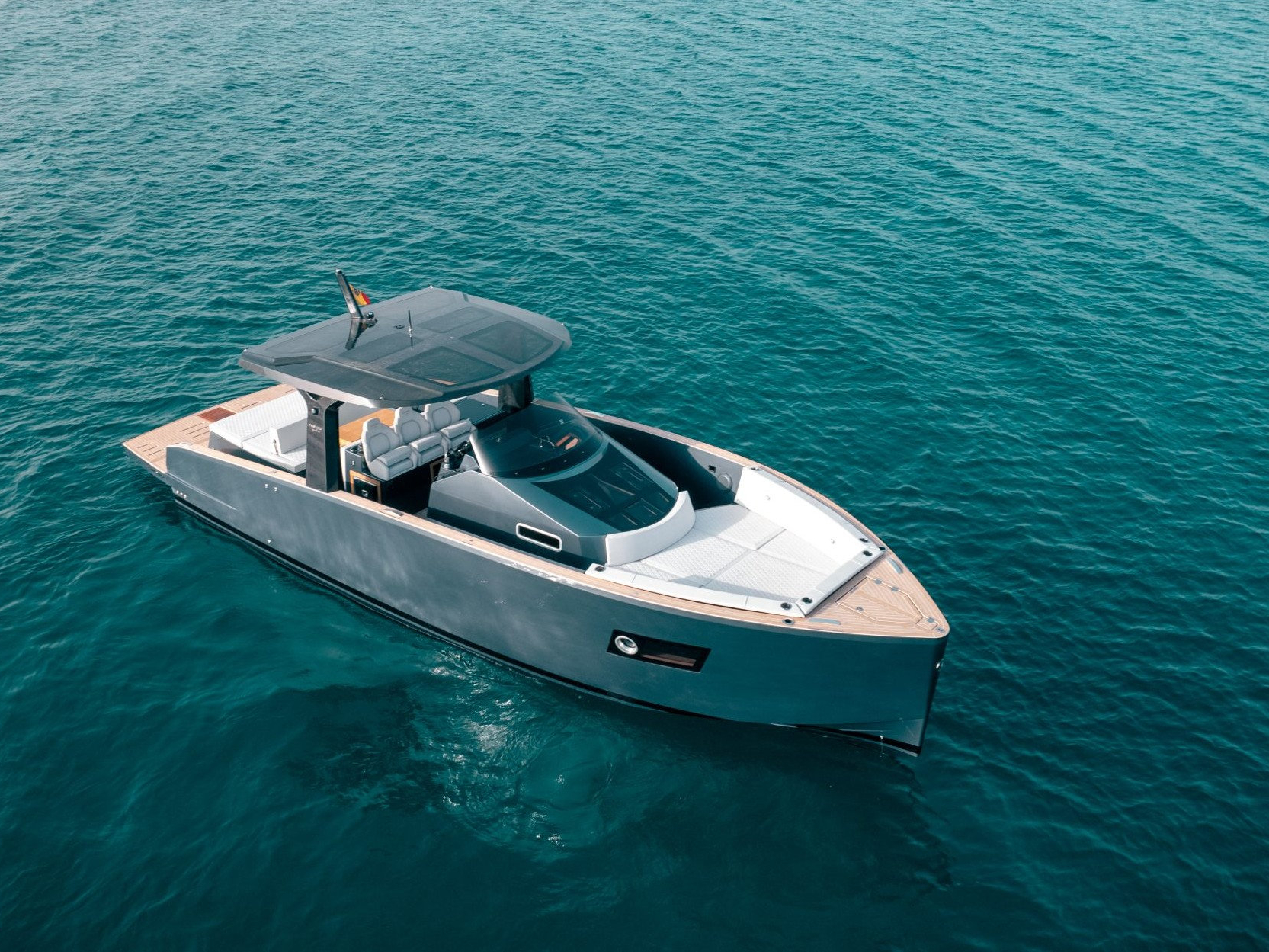 Tesoro T40 INBOARD — photo 1