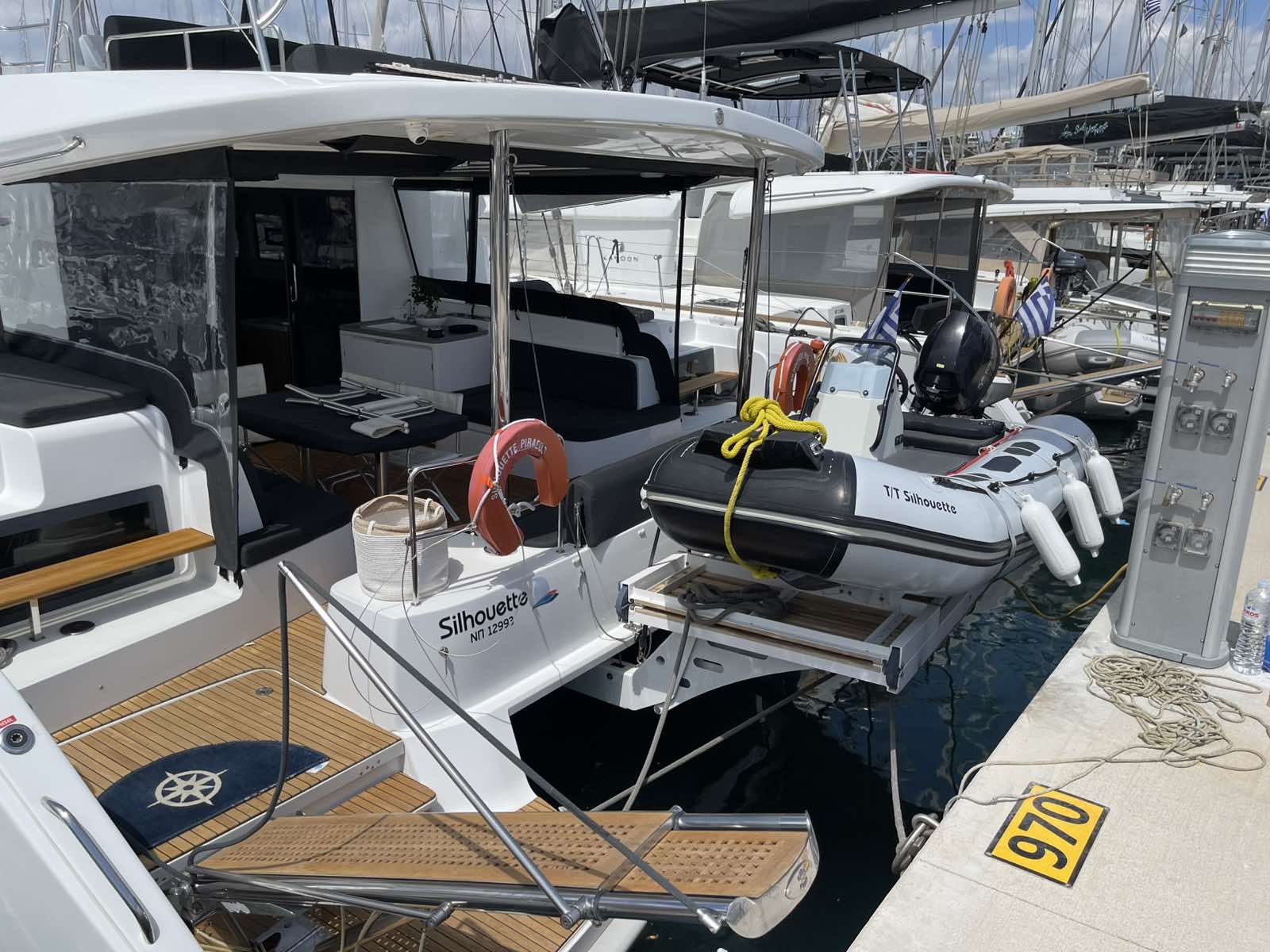 Lagoon 450 F — photo 4