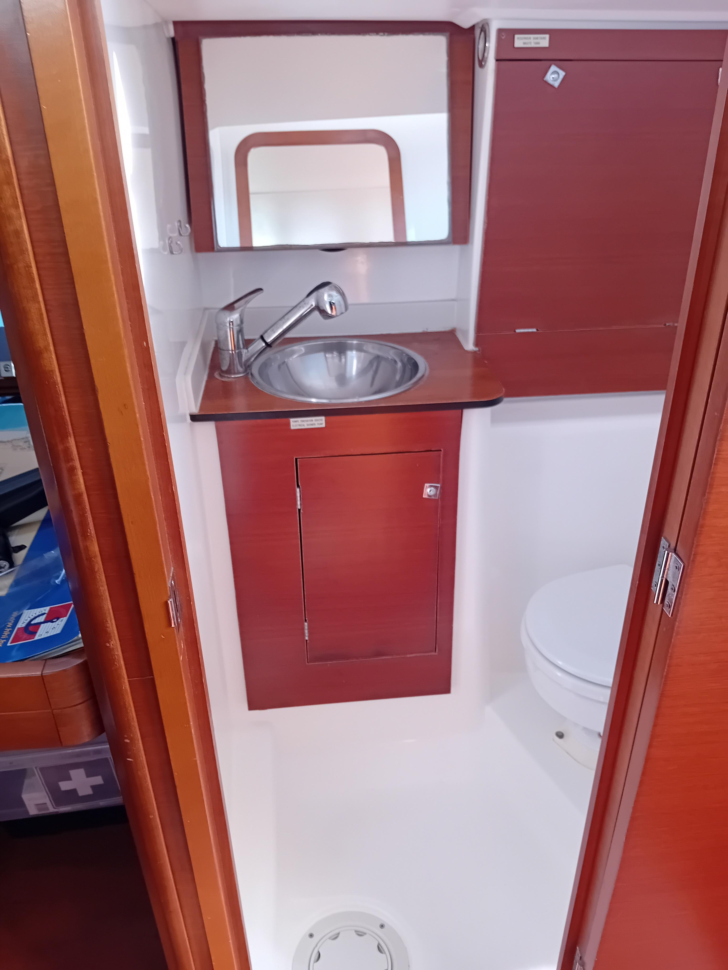 Dufour 350 GL — photo 5