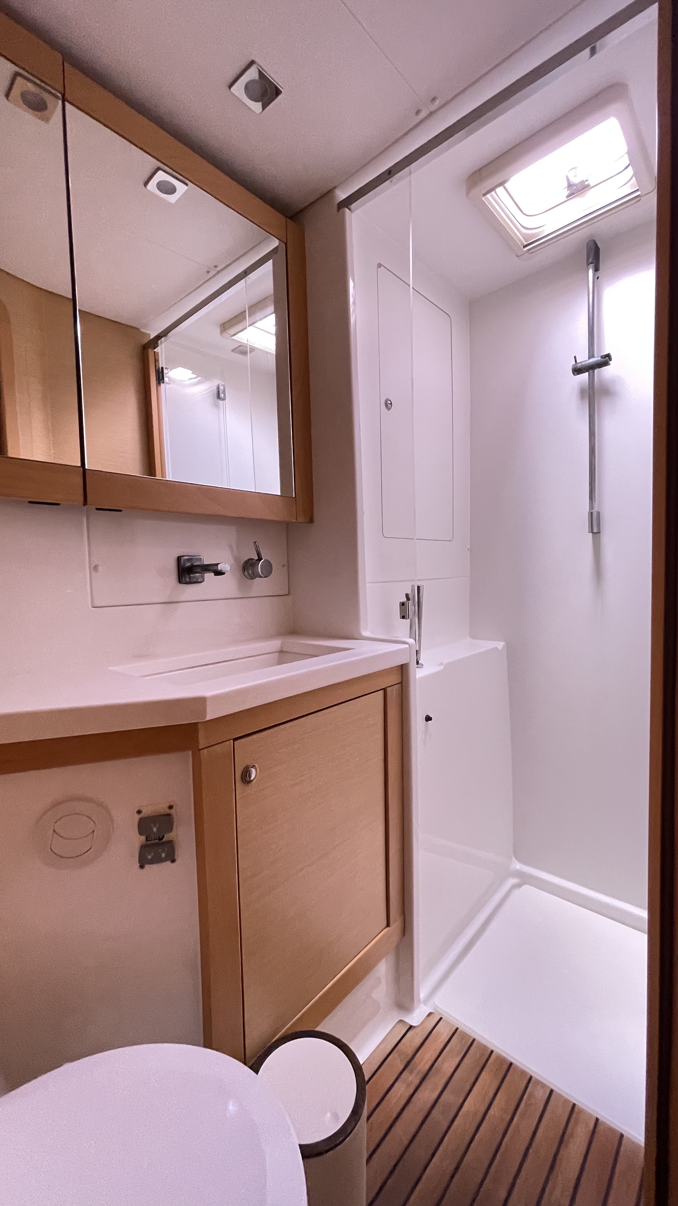 Lagoon 450 Fly — photo 12