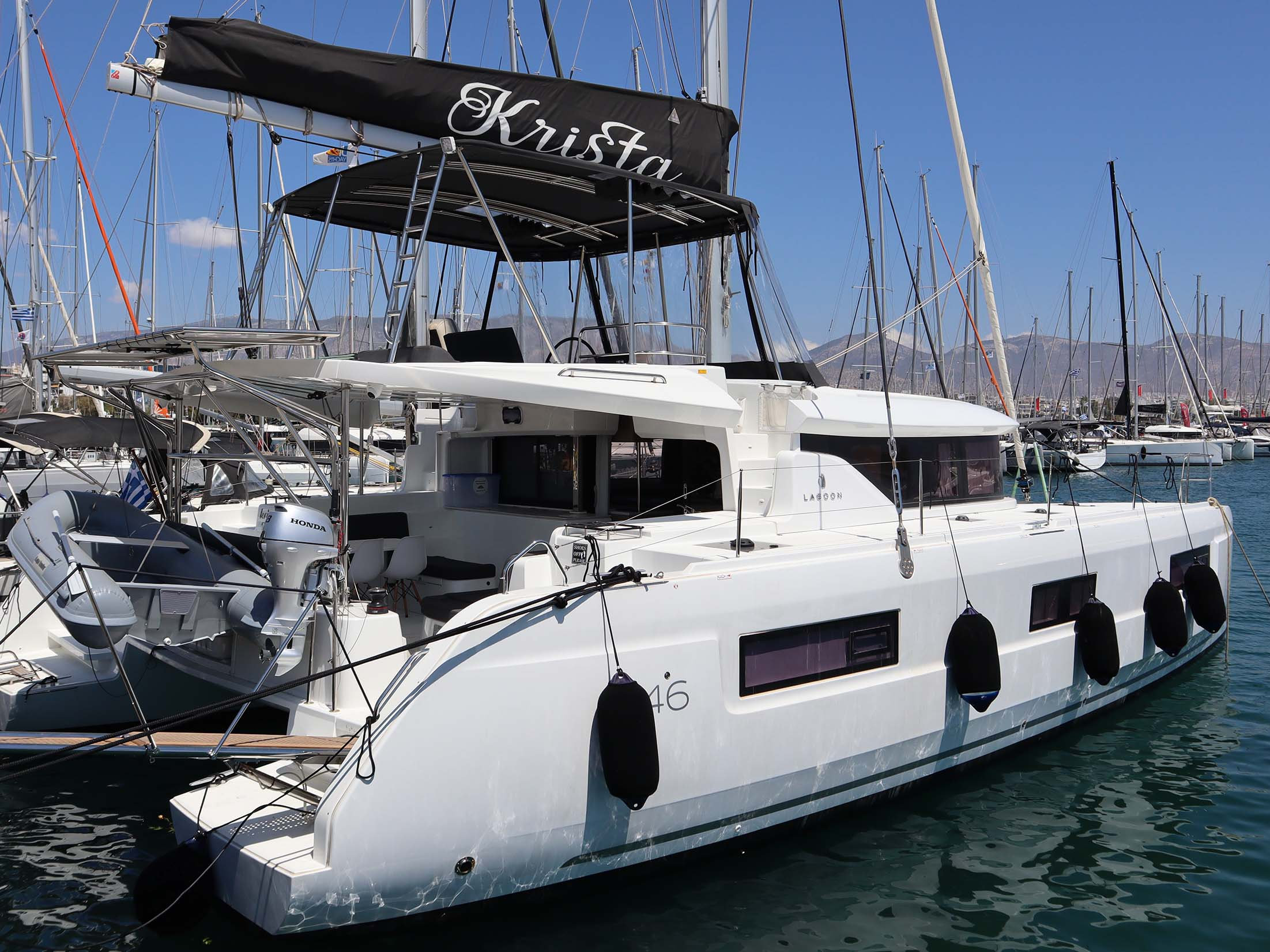 Lagoon 46 — photo 1