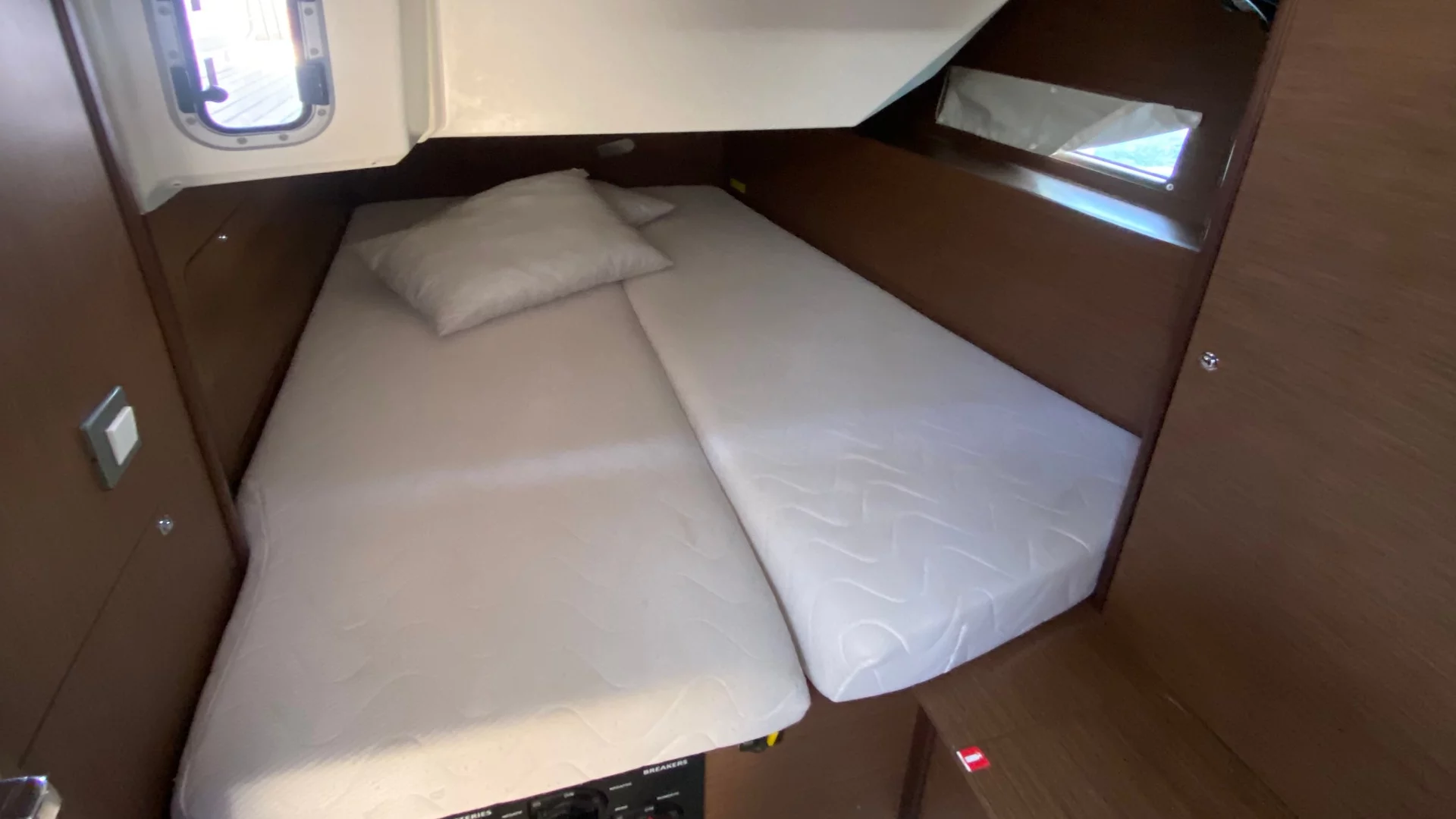Oceanis 40.1 (3 double and 1 bunk beds) (ARIA)  - 10