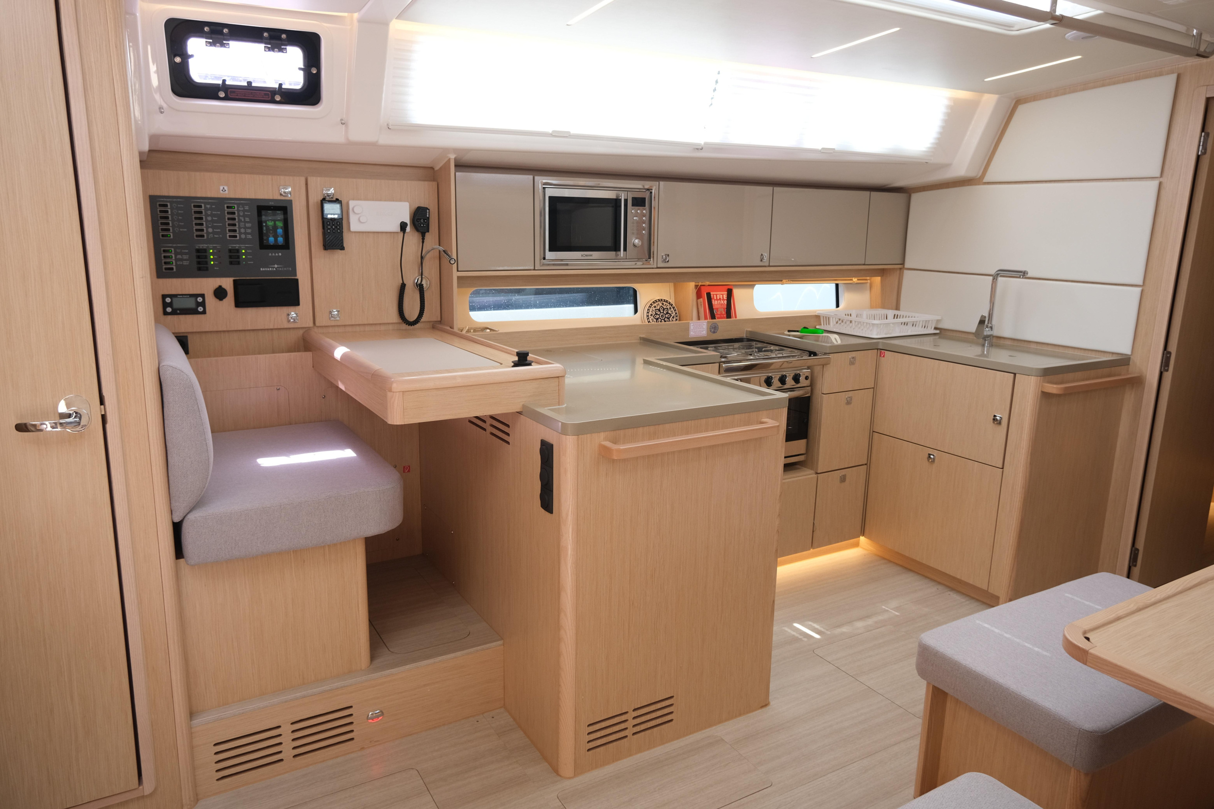 Bavaria C46 — photo 18
