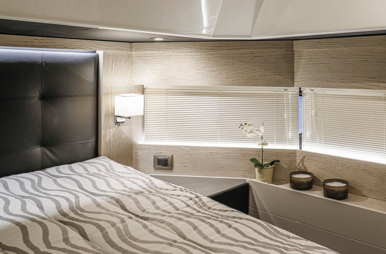 Cranchi T43 Eco Trawler — photo 8
