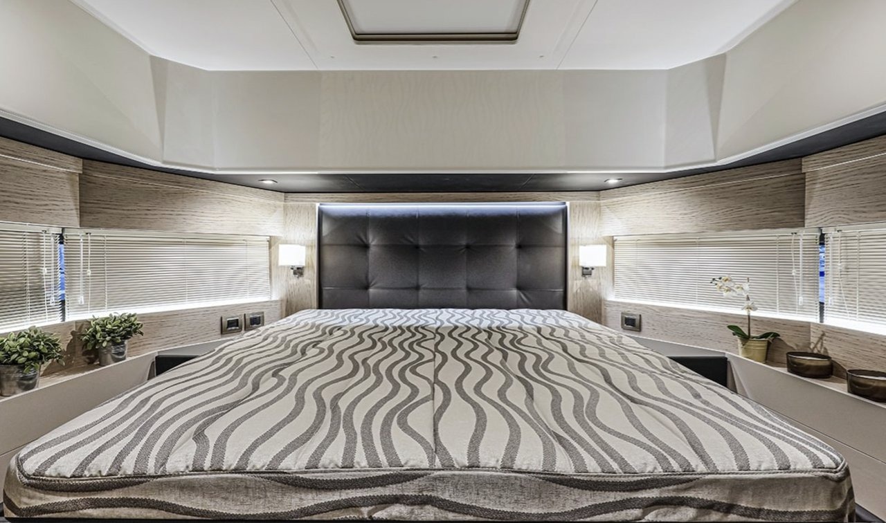 Cranchi T43 Eco Trawler — photo 5