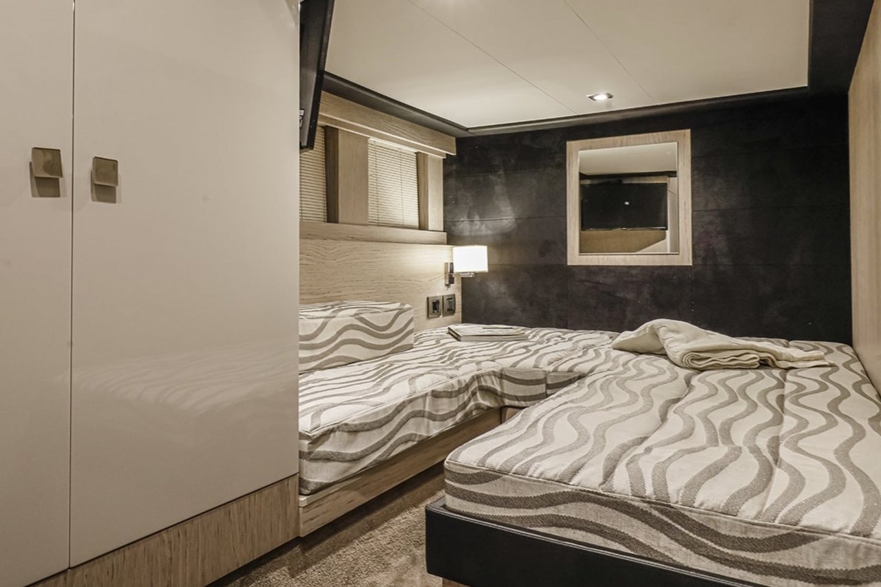 Cranchi T43 Eco Trawler — photo 12