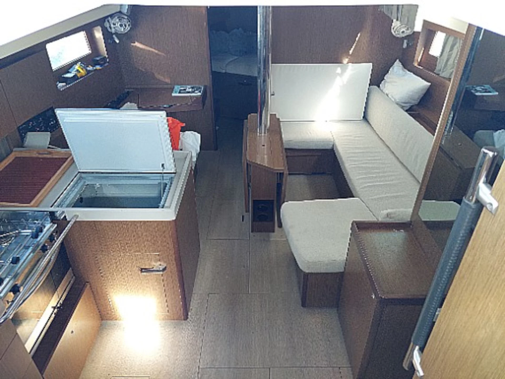 Oceanis 41.1 (IRIS) Interior image - 9