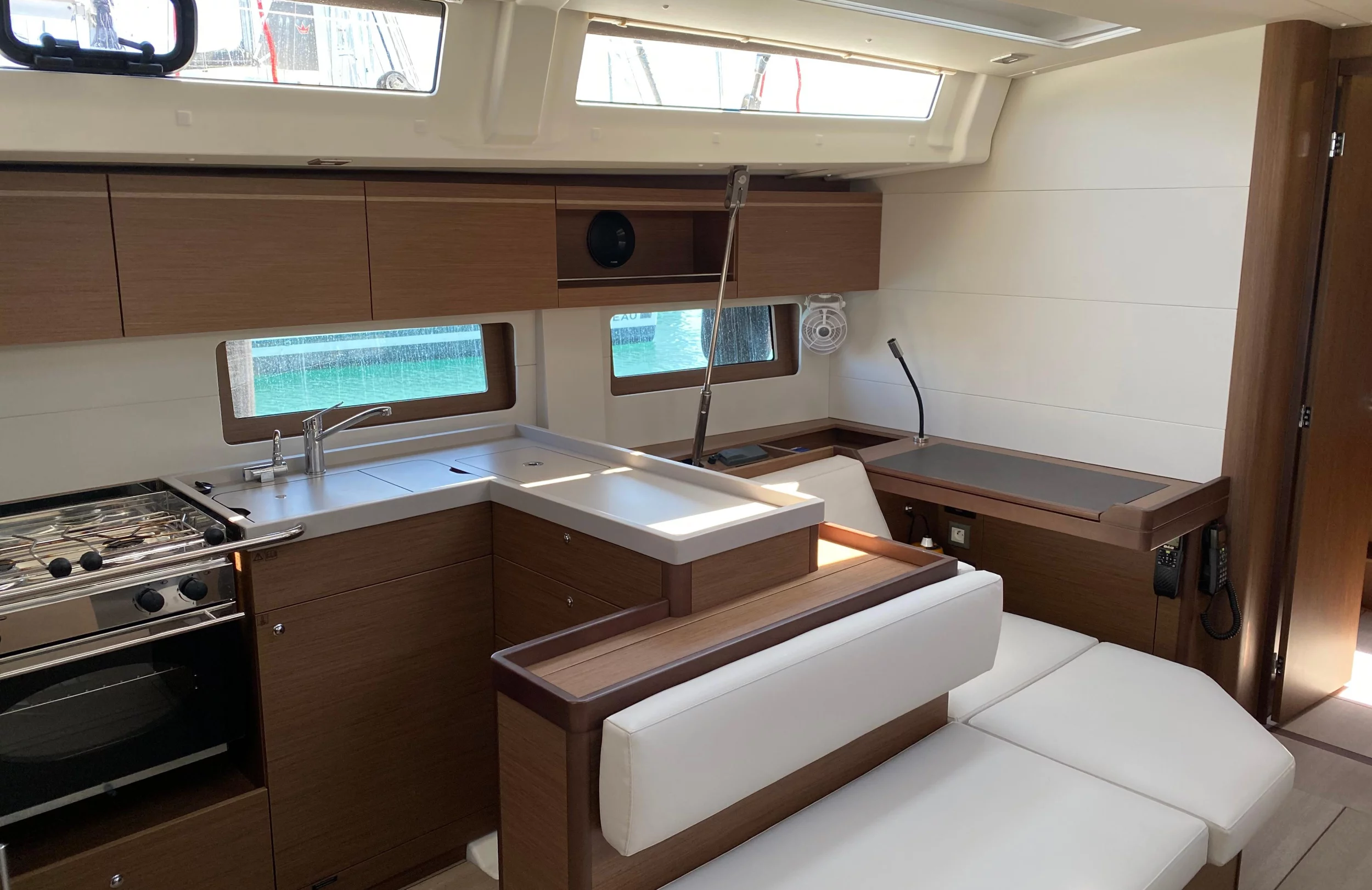 Oceanis 51.1 (AC, Gen, Watermaker) (CAPTAIN GEORGE AC.Gen, W.Maker)  - 11