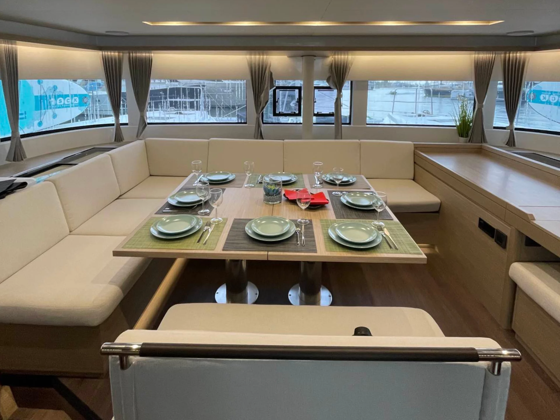 Lagoon 51 (LUXURY Equipped, SKIPPERED only) (AEGEUS (, Gen, W.Maker, Teak cockpit, underwater lights)) Interior image - 12