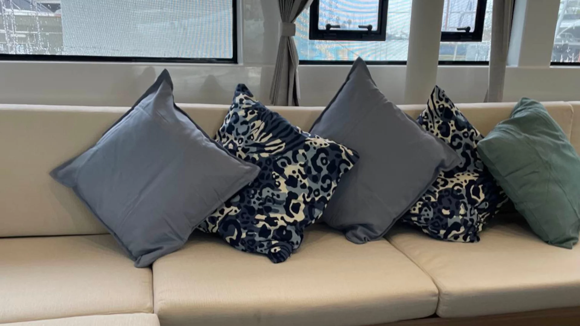Lagoon 51 (LUXURY Equipped, SKIPPERED only) (AEGEUS (, Gen, W.Maker, Teak cockpit, underwater lights))  - 5