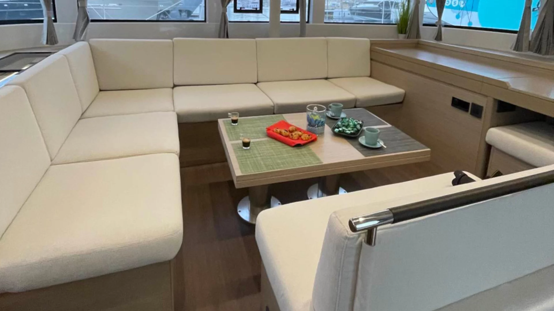 Lagoon 51 (LUXURY Equipped, SKIPPERED only) (AEGEUS (, Gen, W.Maker, Teak cockpit, underwater lights))  - 10