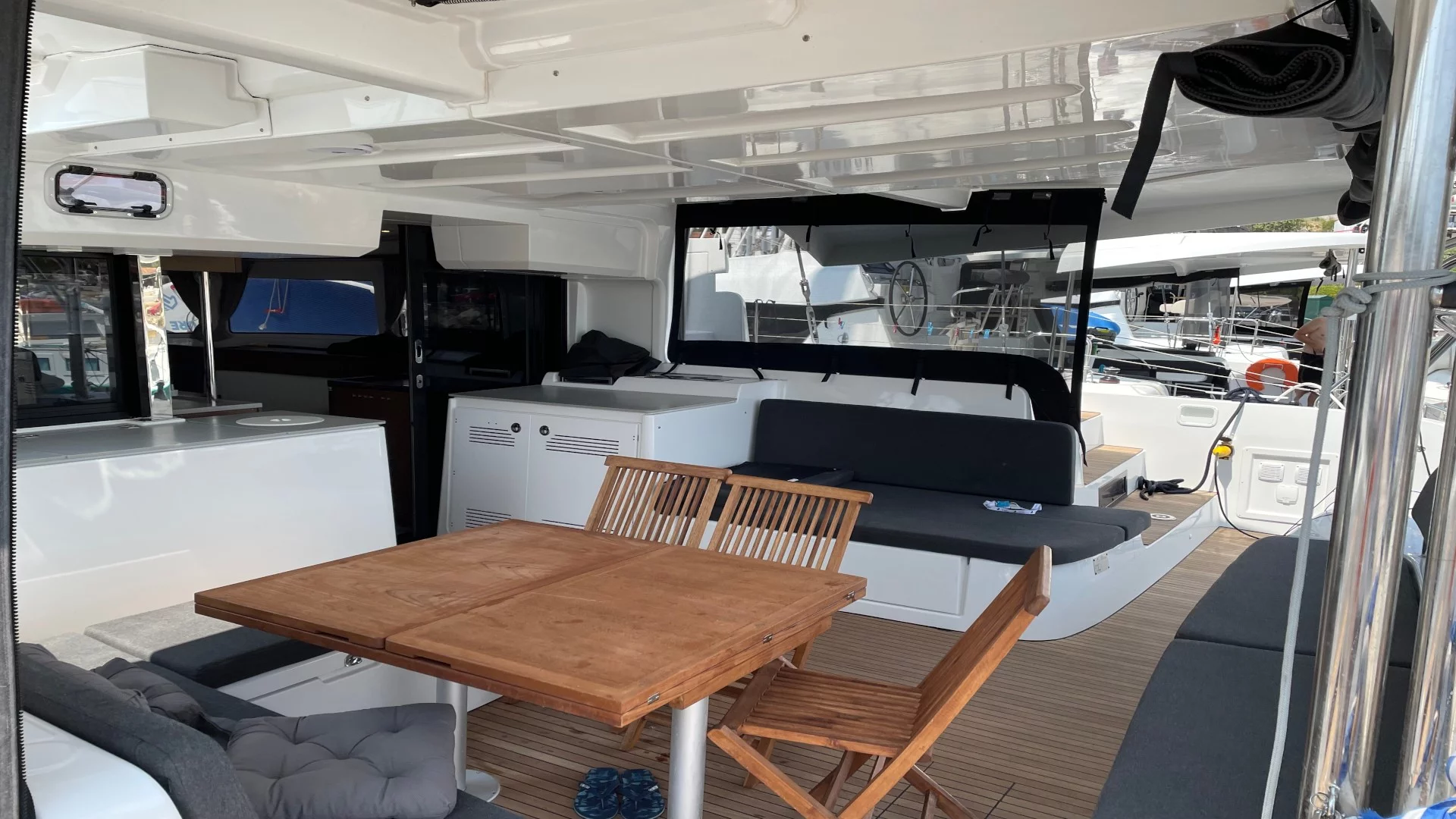 Lagoon 46 (AC, Gen, Watermaker) (ESPABILA, (ac, Gen, W/Maker))  - 19