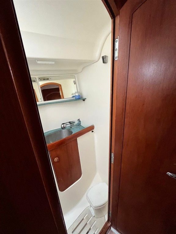 Sun Odyssey 43 — photo 4