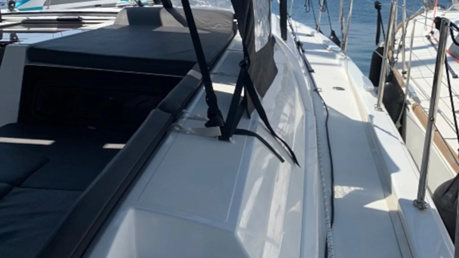 Oceanis 46.1 (Free of Charge 1 SUP) (SERENITY)  - 11