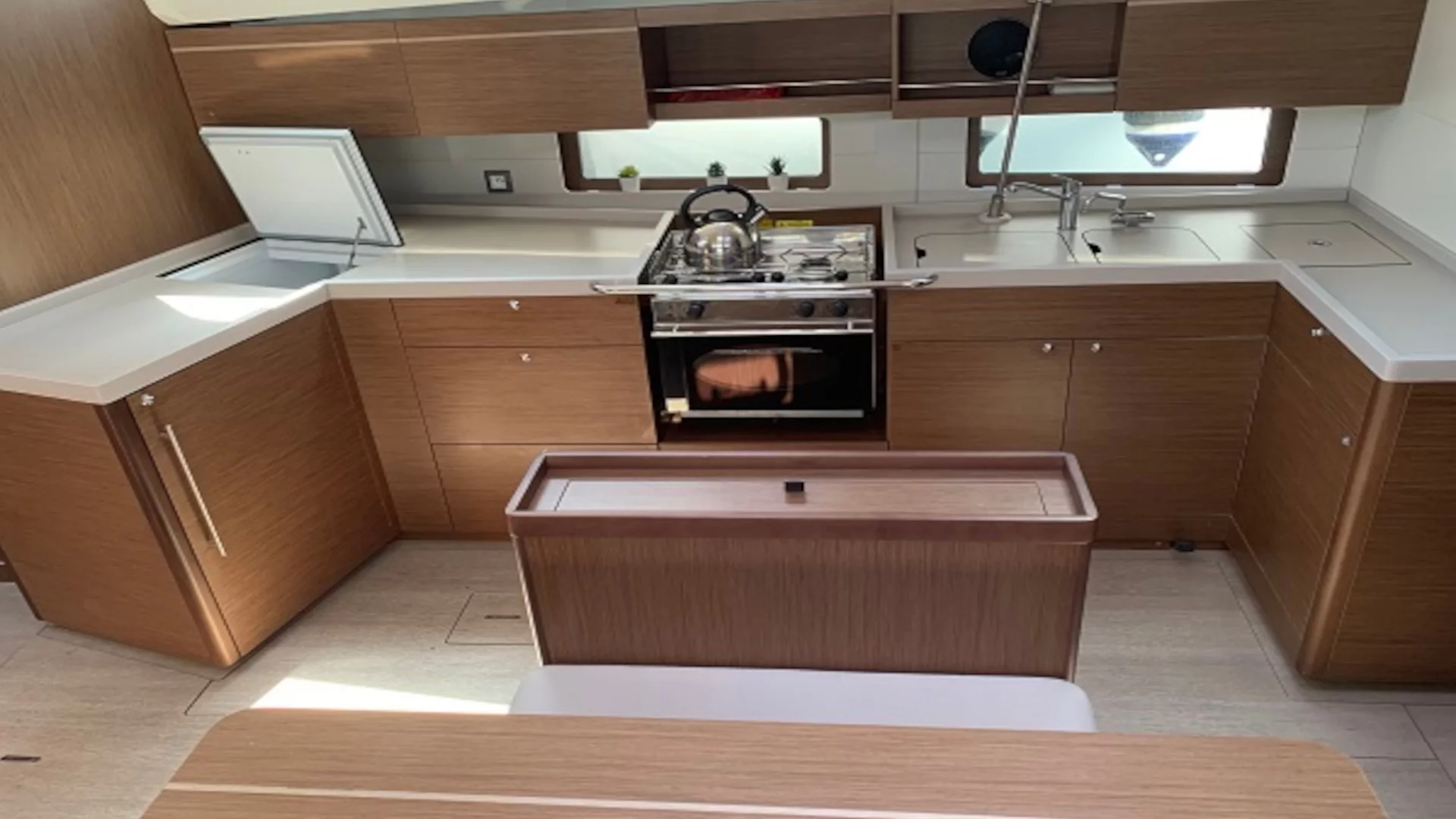 Oceanis 46.1 (Free of Charge 1 SUP) (SERENITY)  - 18