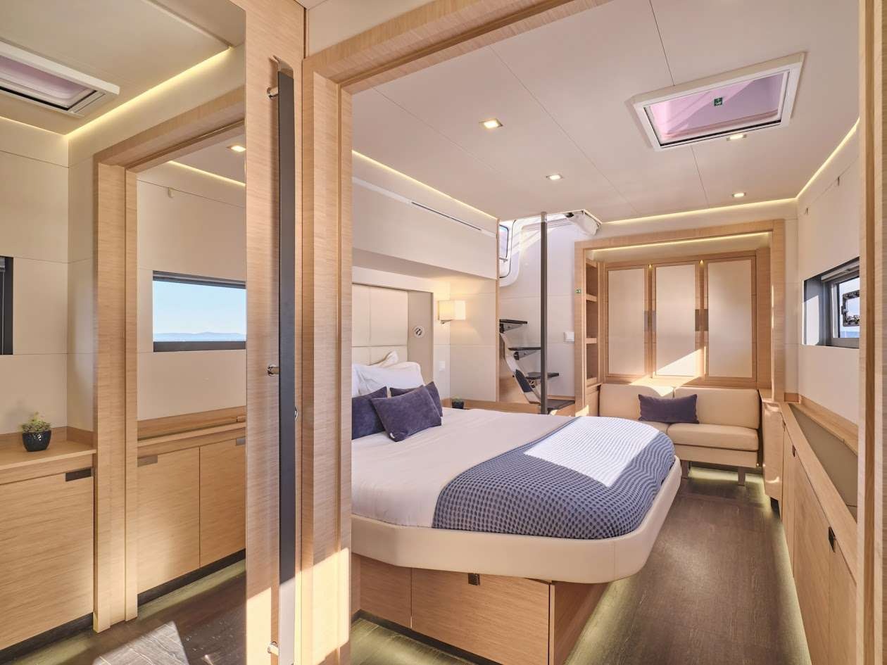 Fountaine Pajot Power Alegria 67 (5 cab) — photo 3