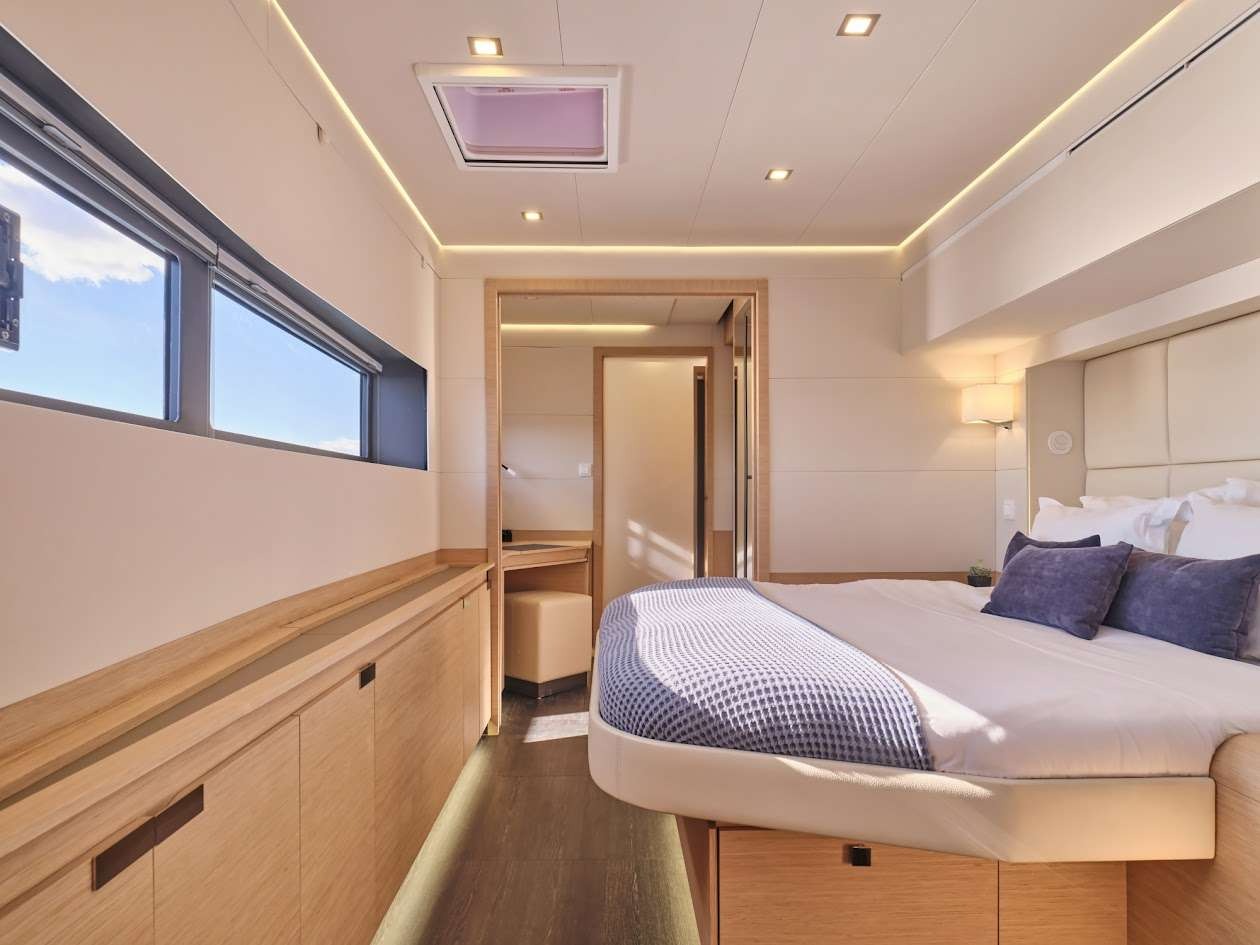 Fountaine Pajot Power Alegria 67 (5 cab) — photo 4