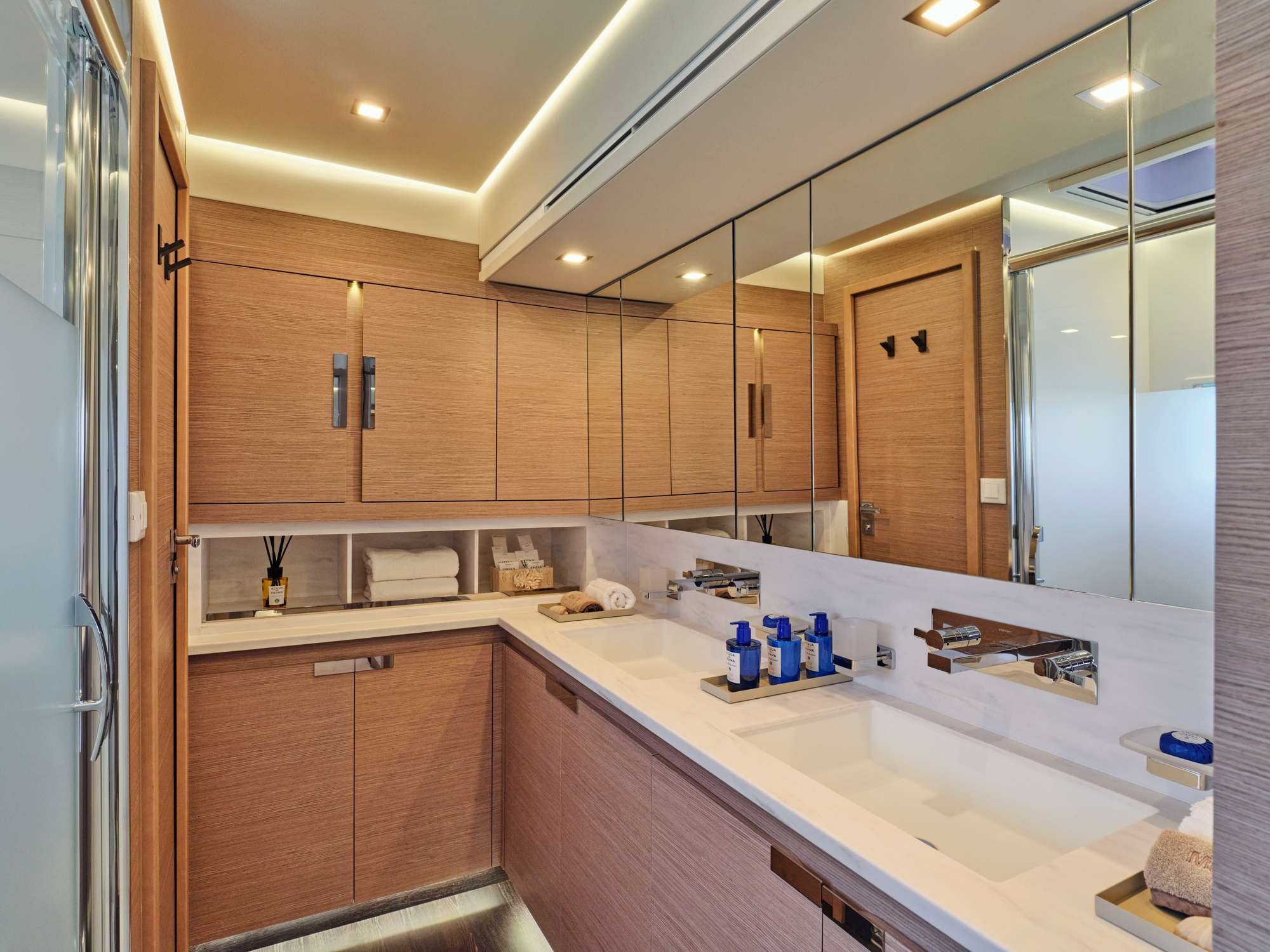 Fountaine Pajot Power Alegria 67 (4 cab) — photo 10