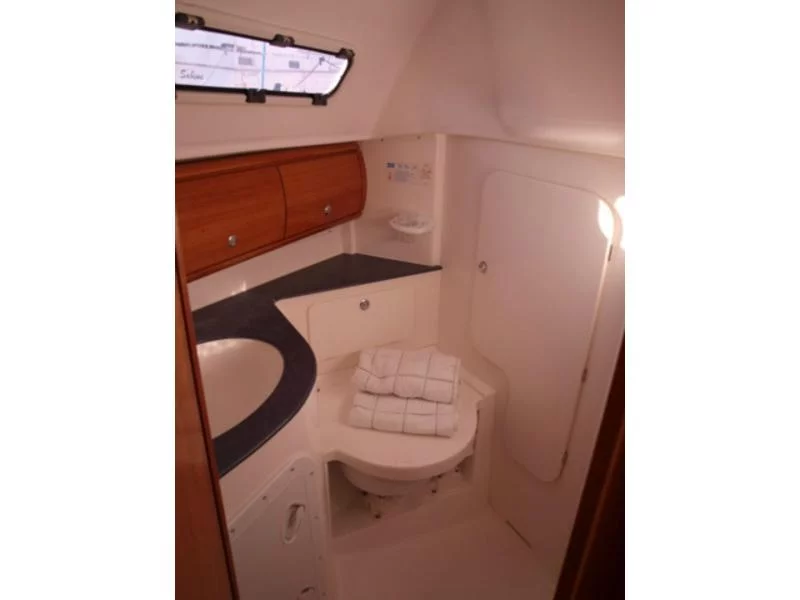 Bavaria 32 (Sea Star) interior - 9